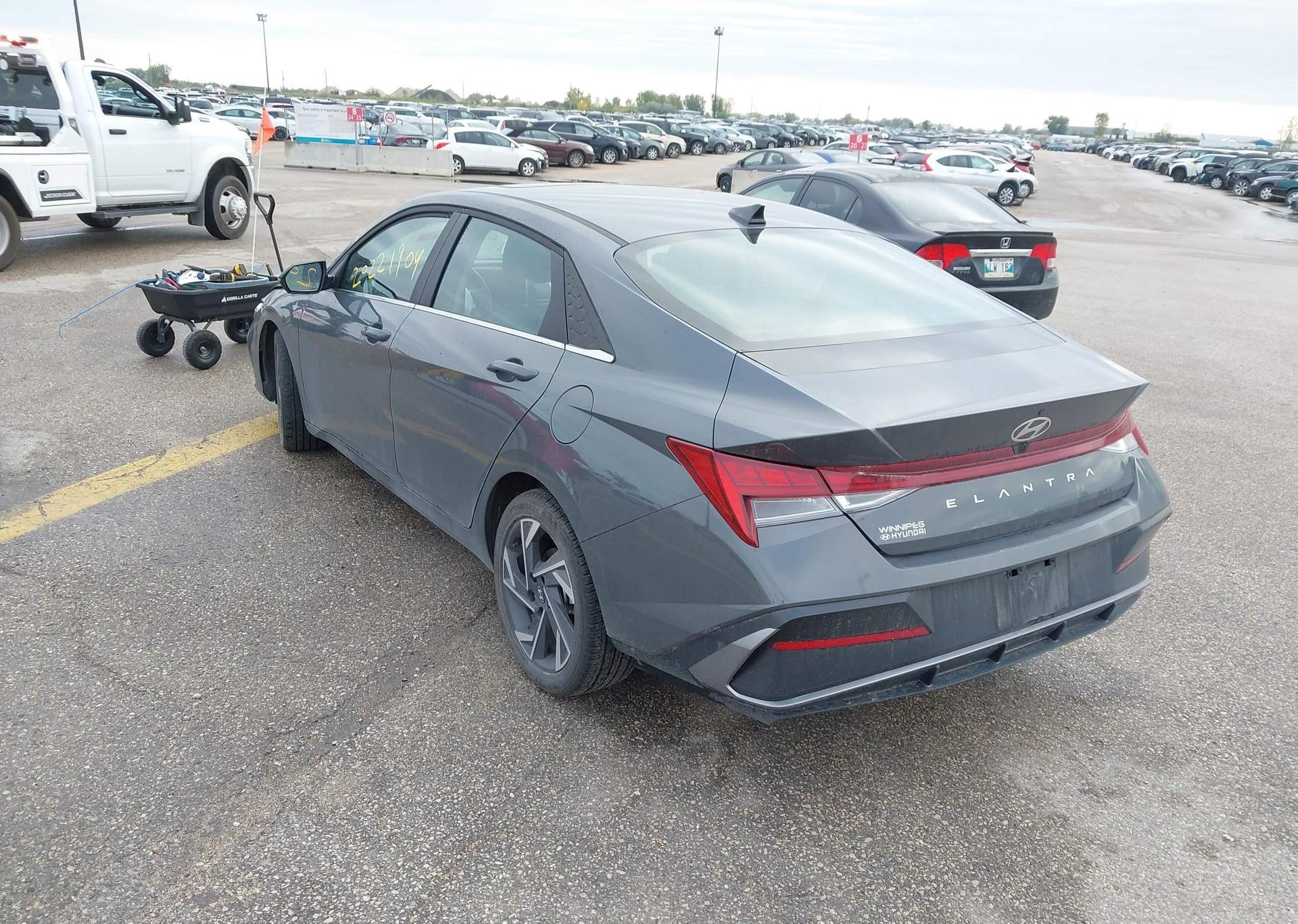 2025 HYUNDAI ELANTRA LUXURY