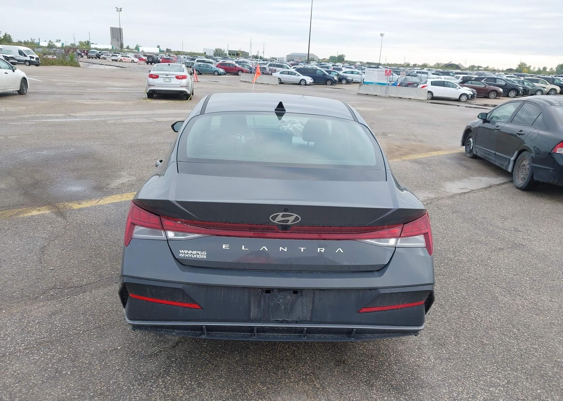 2025 HYUNDAI ELANTRA LUXURY