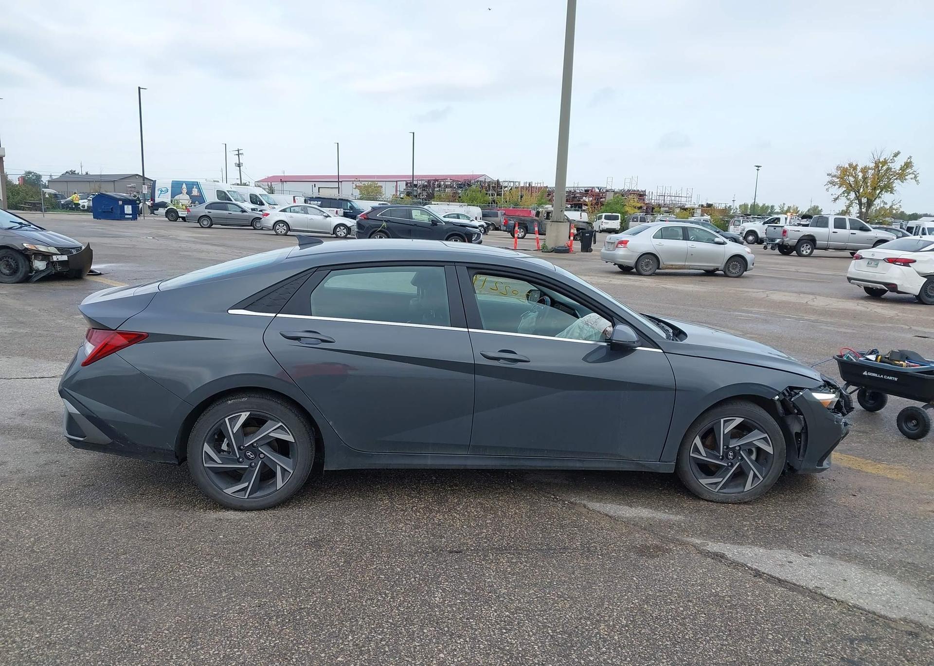 2025 HYUNDAI ELANTRA LUXURY