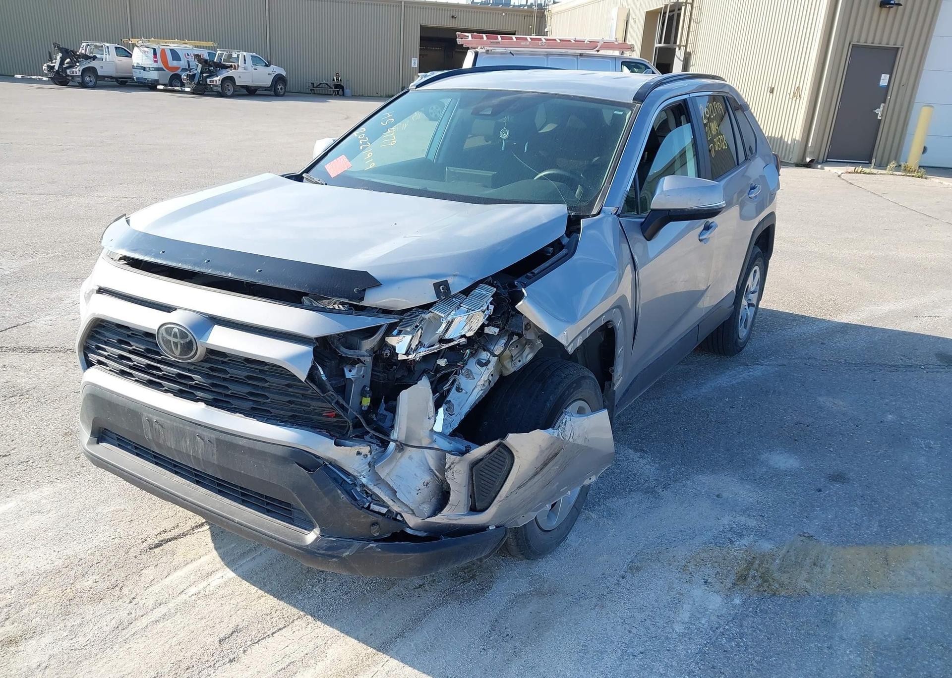 2021 TOYOTA RAV4 LE