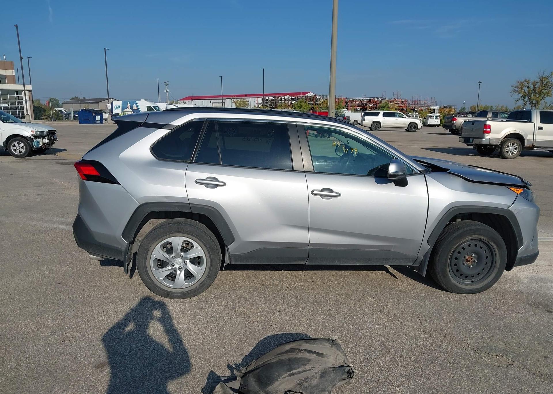 2021 TOYOTA RAV4 LE