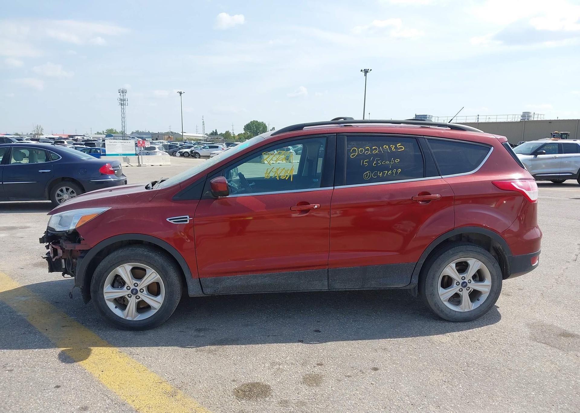 2015 FORD ESCAPE SE