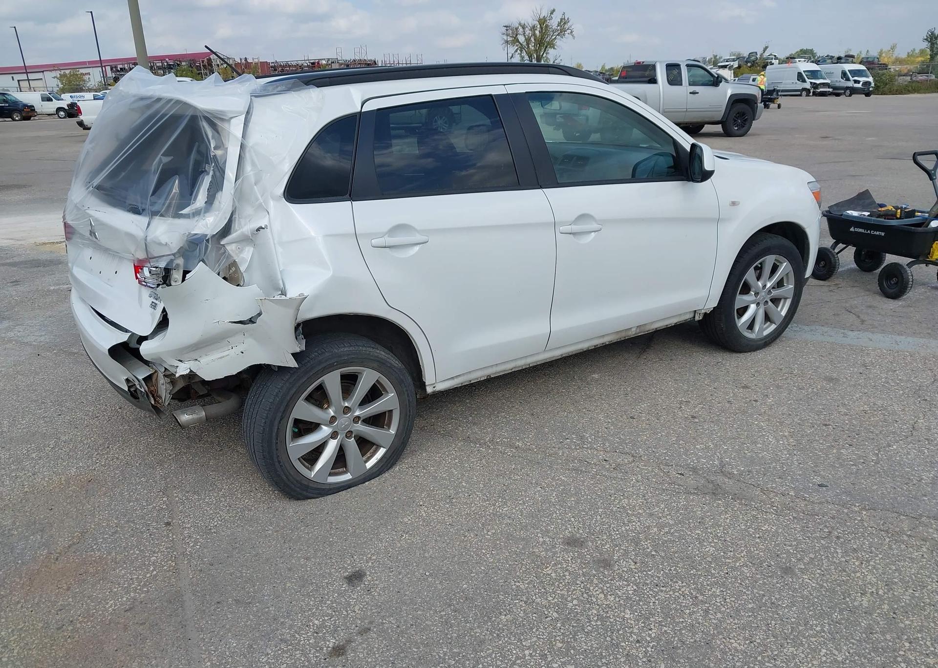 2015 MITSUBISHI RVR SE
