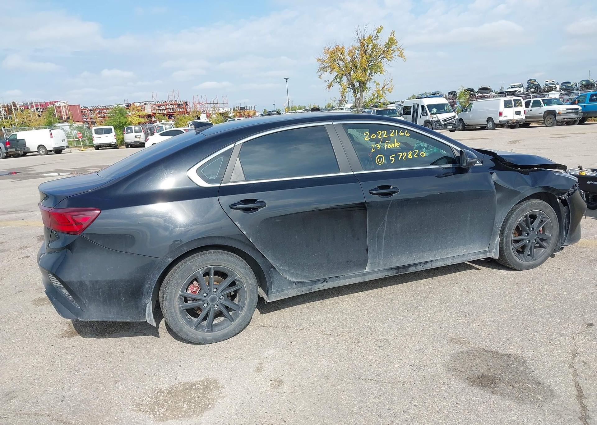 2023 KIA FORTE EX