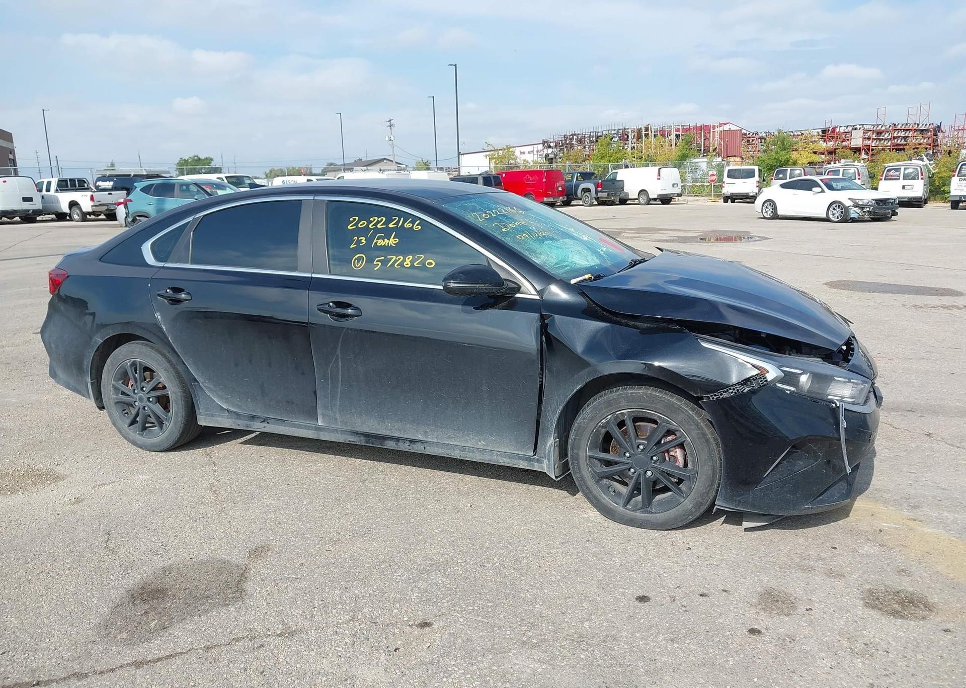 2023 KIA FORTE EX