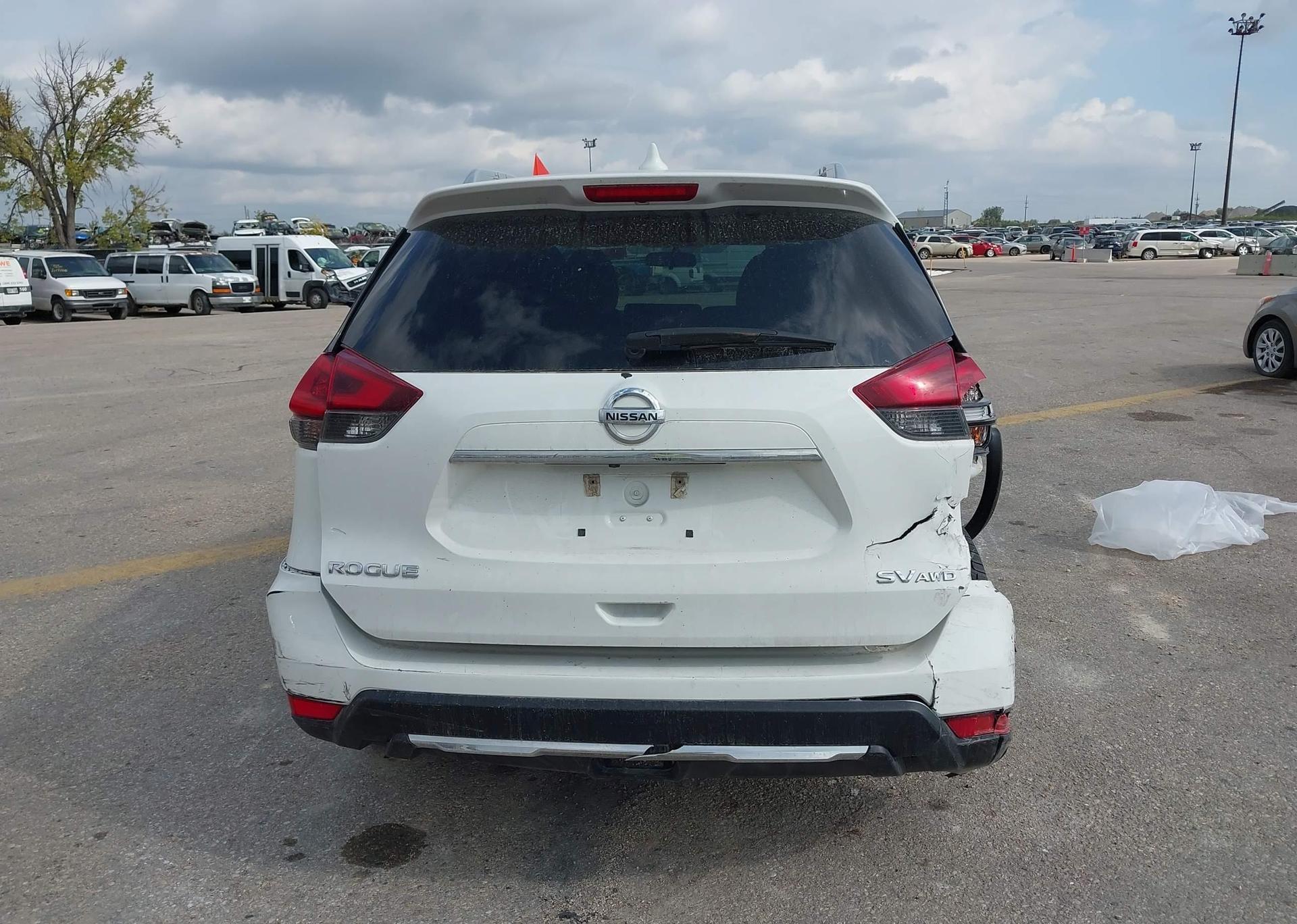 2018 NISSAN ROGUE SV