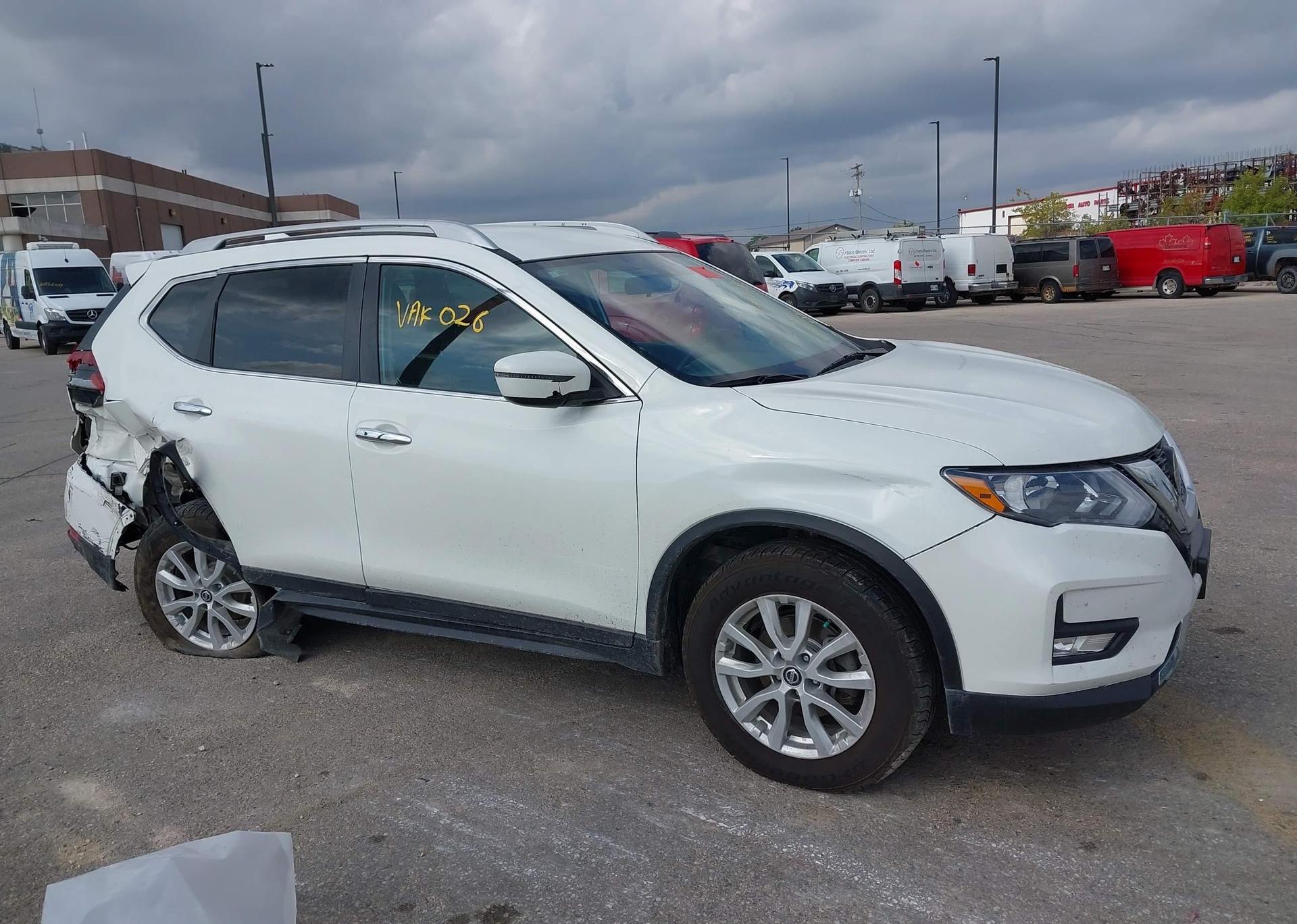 2018 NISSAN ROGUE SV