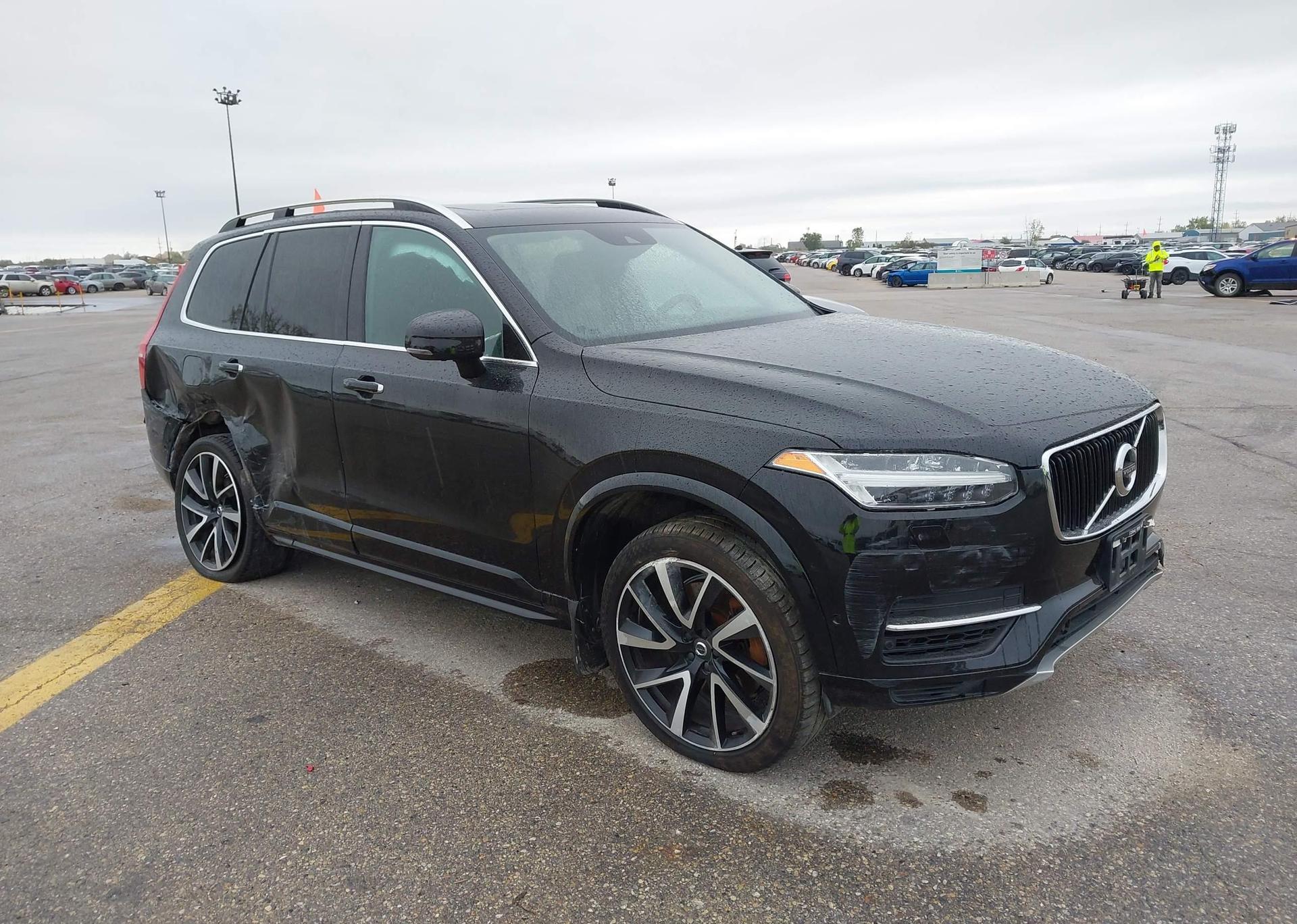 2019 VOLVO XC90 MOMENTUM T8 HYBRID