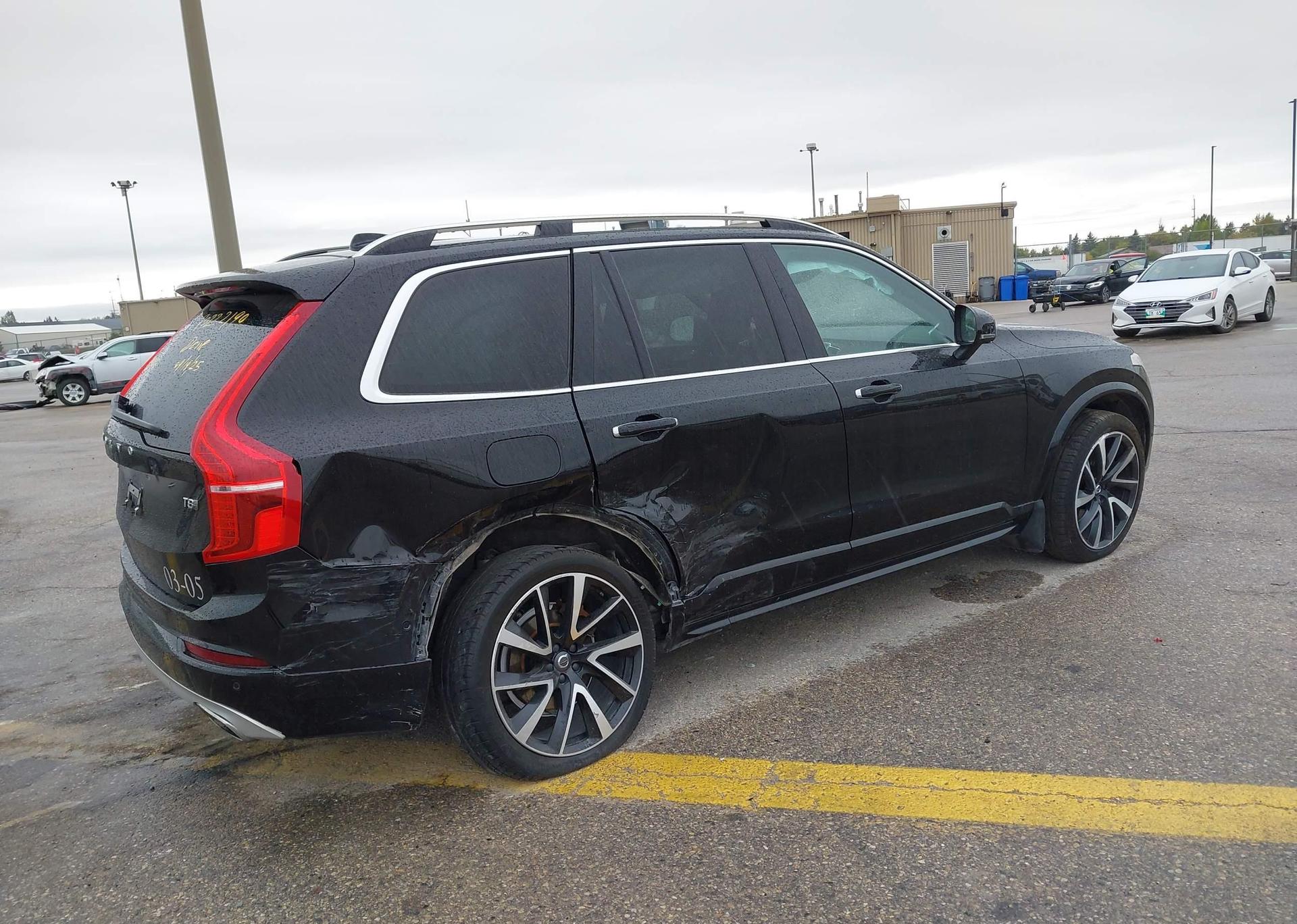 2019 VOLVO XC90 MOMENTUM T8 HYBRID