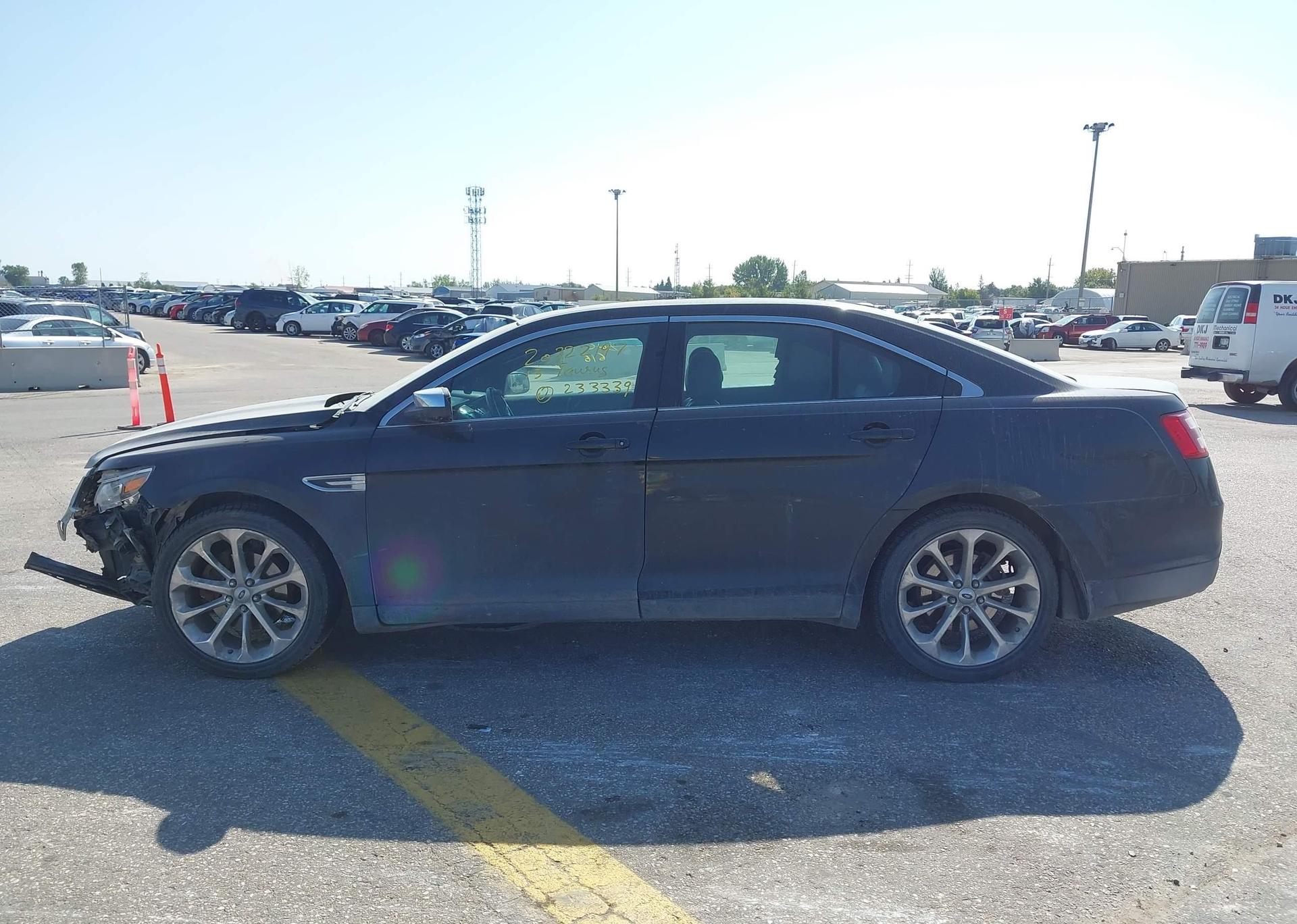 2013 FORD TAURUS LIMITED