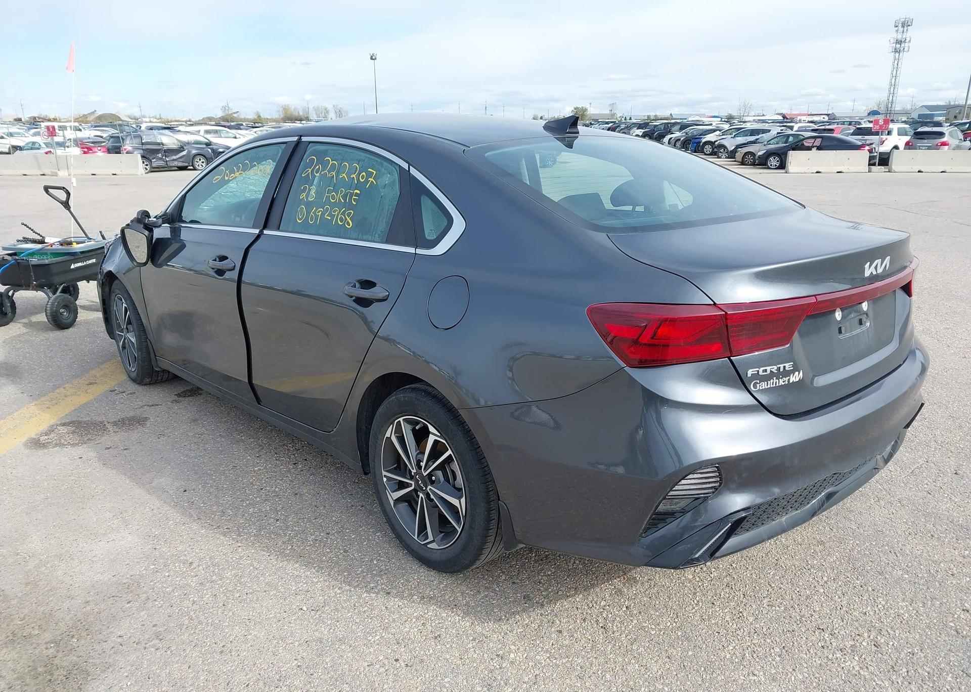 2023 KIA FORTE EX