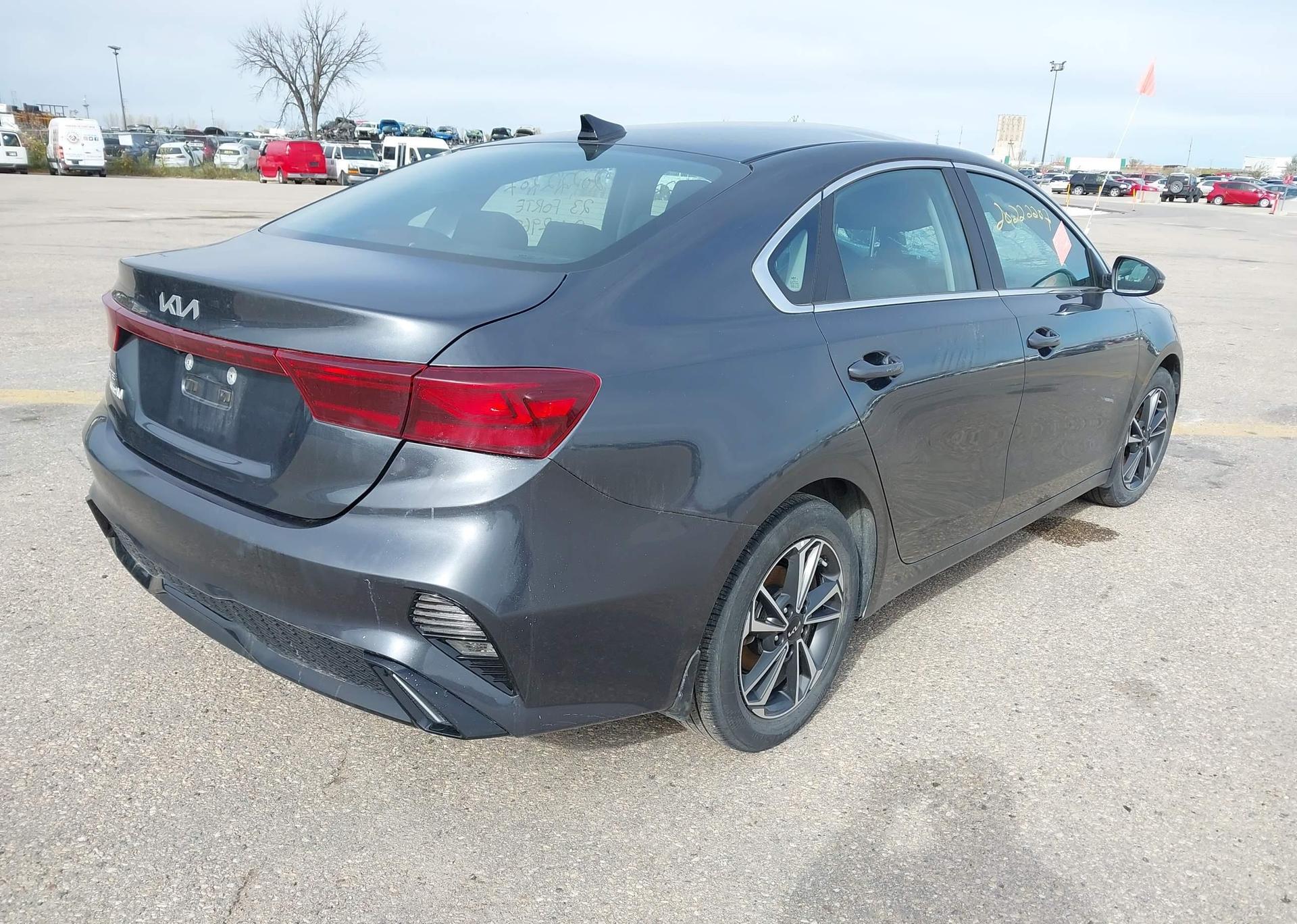 2023 KIA FORTE EX