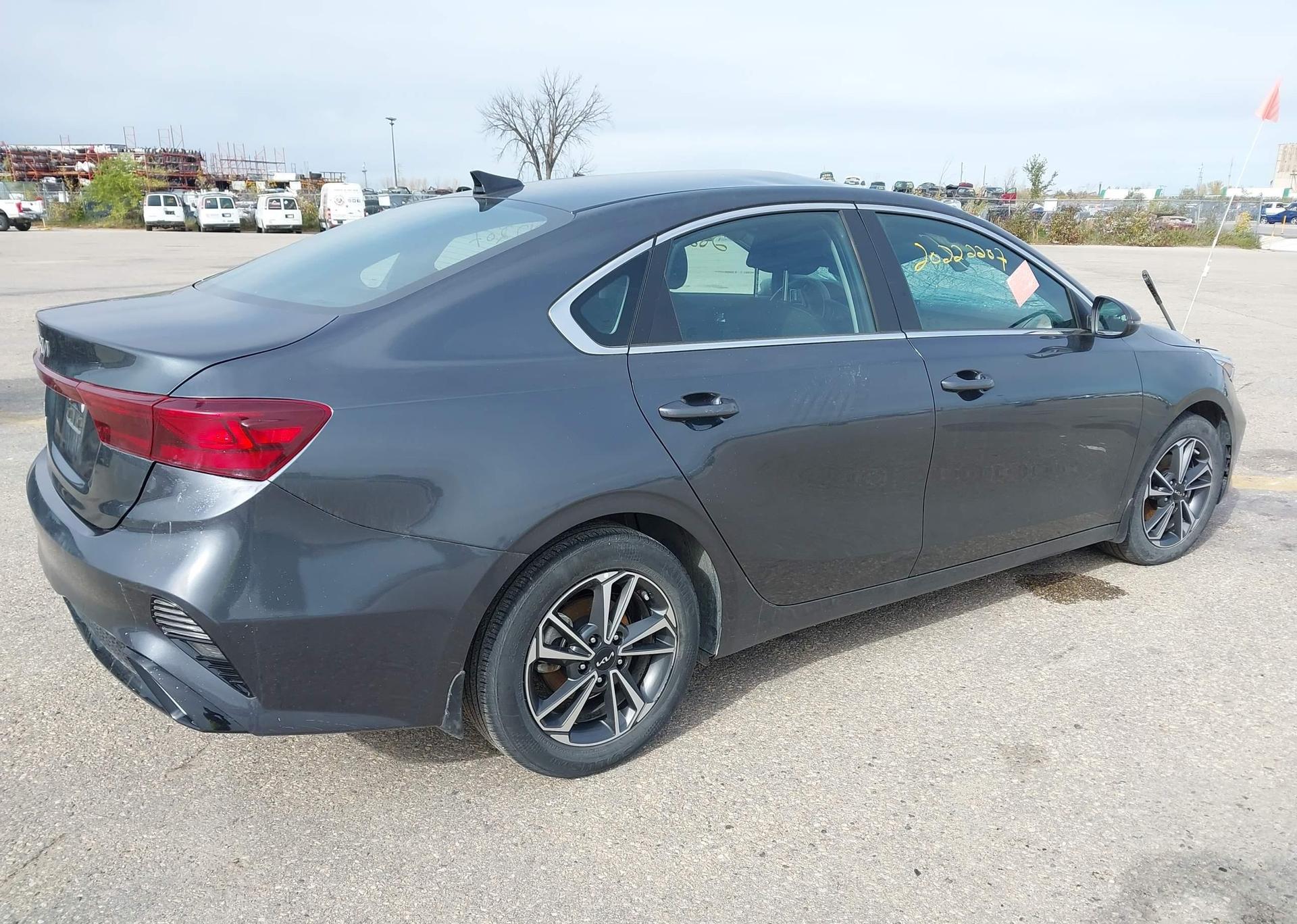 2023 KIA FORTE EX