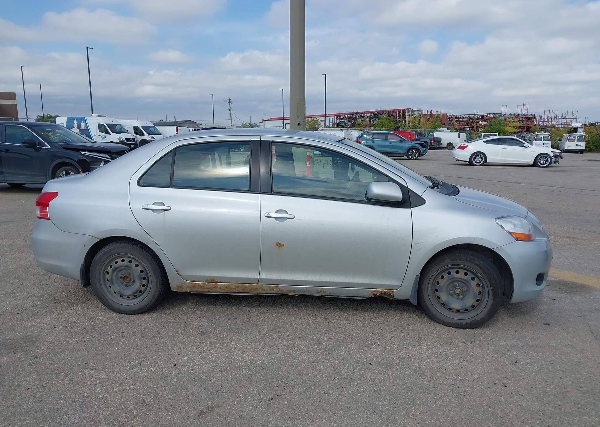 2008 TOYOTA YARIS