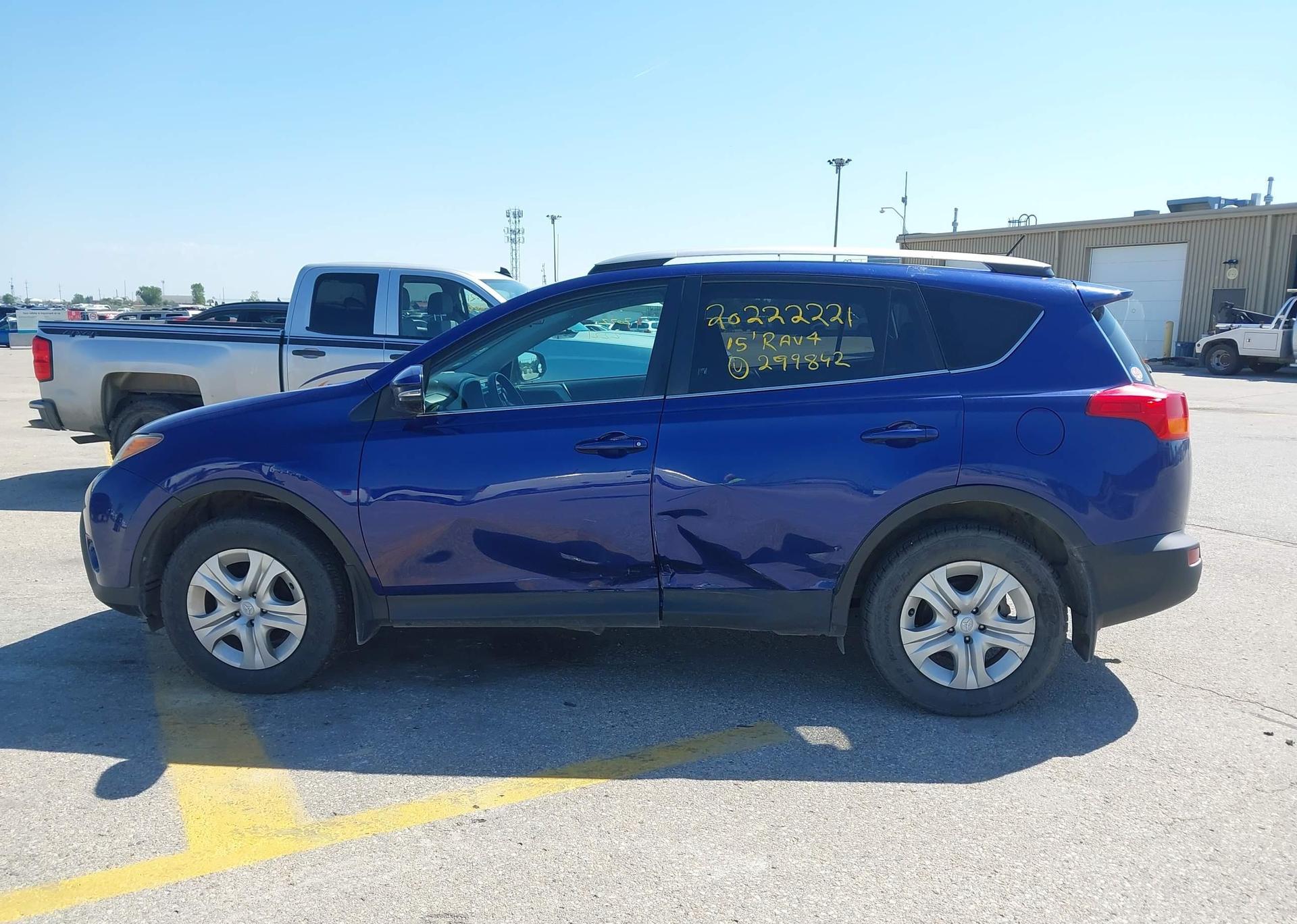 2015 TOYOTA RAV4 LE