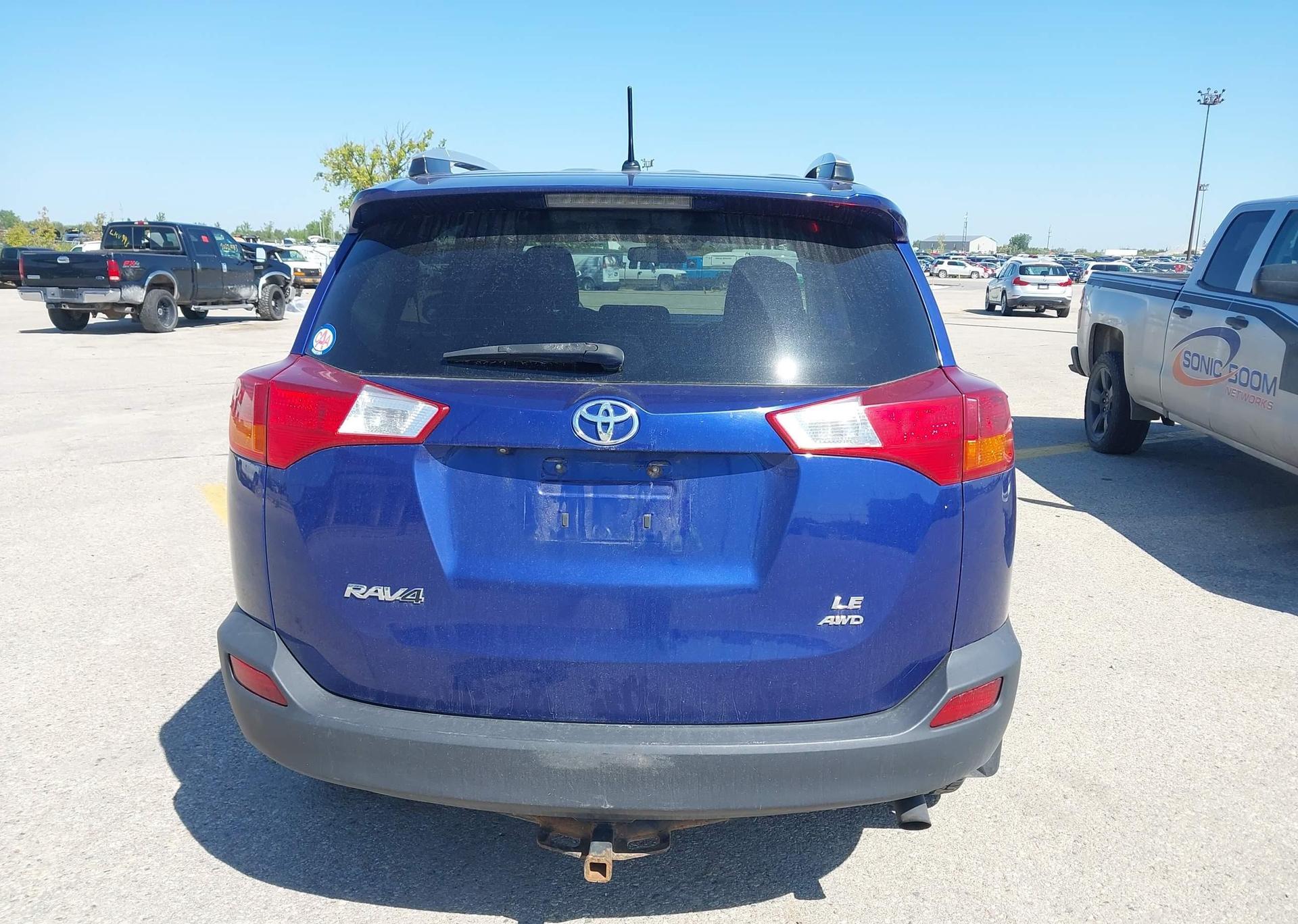 2015 TOYOTA RAV4 LE