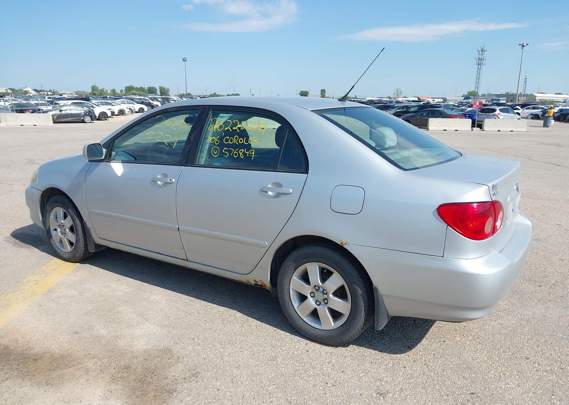2006 TOYOTA COROLLA LE