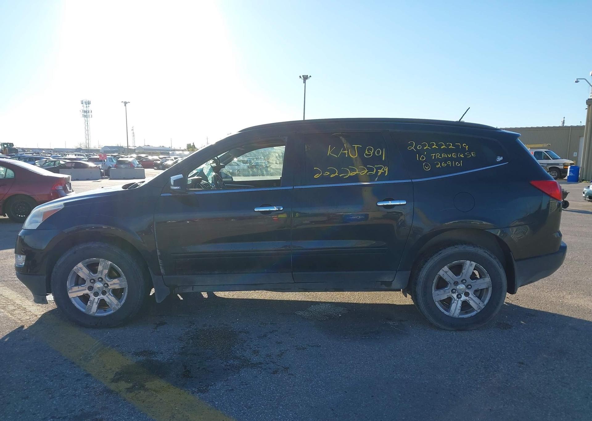 2010 CHEVROLET TRAVERSE LT