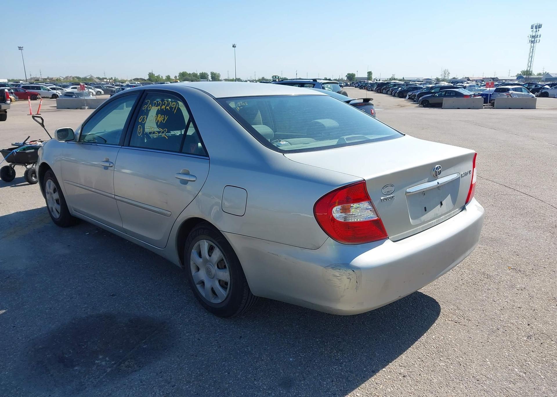 2003 TOYOTA CAMRY SE