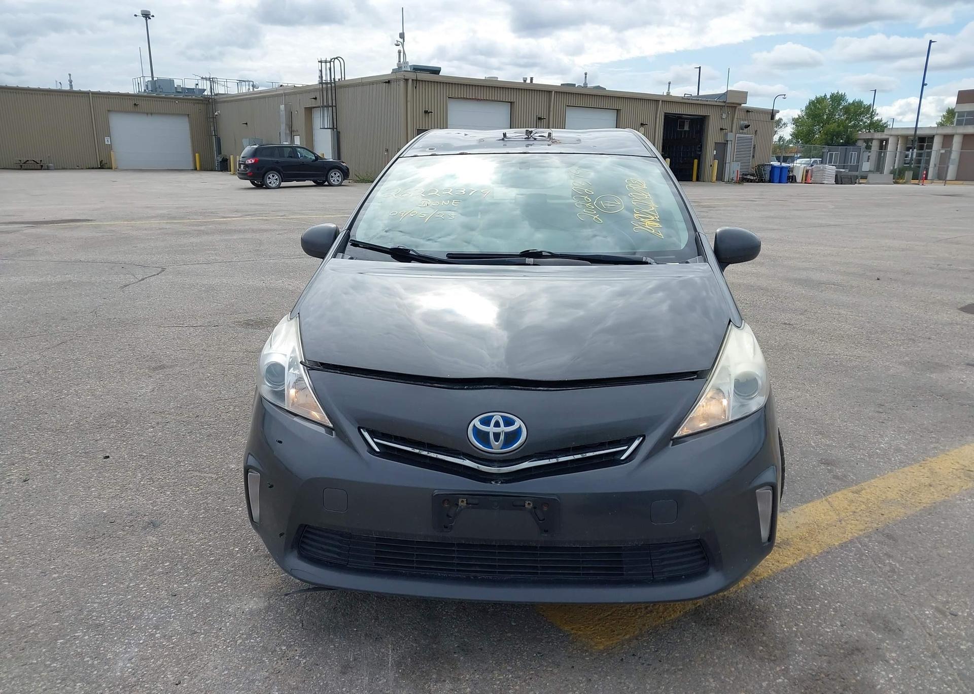 2014 TOYOTA PRIUS V