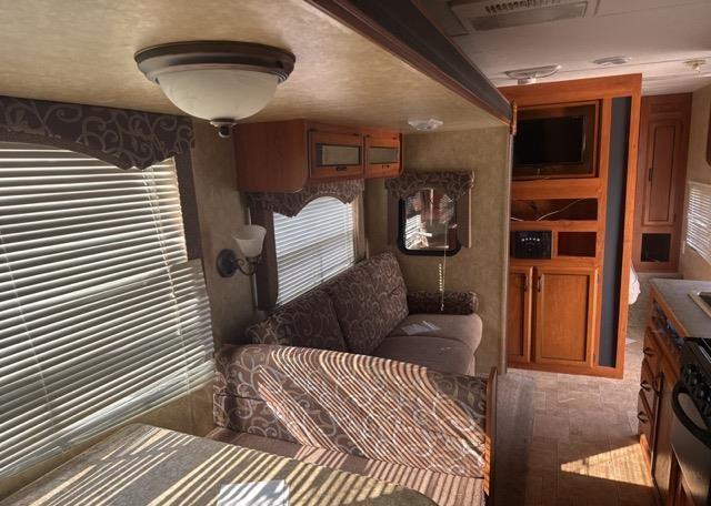 2010 COACHMEN TRAILER