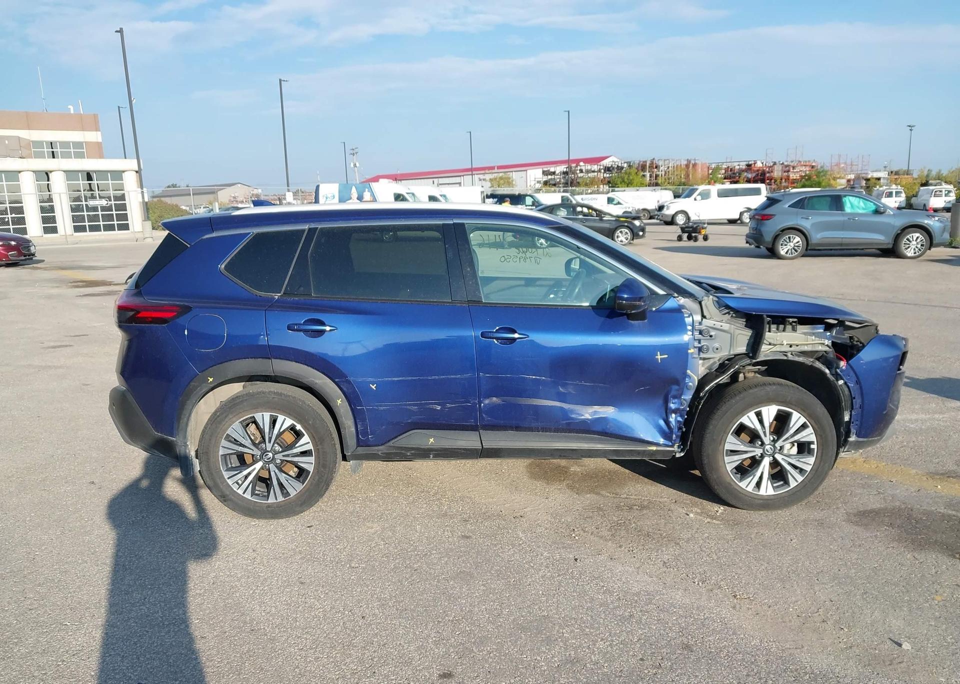 2021 NISSAN ROGUE SV