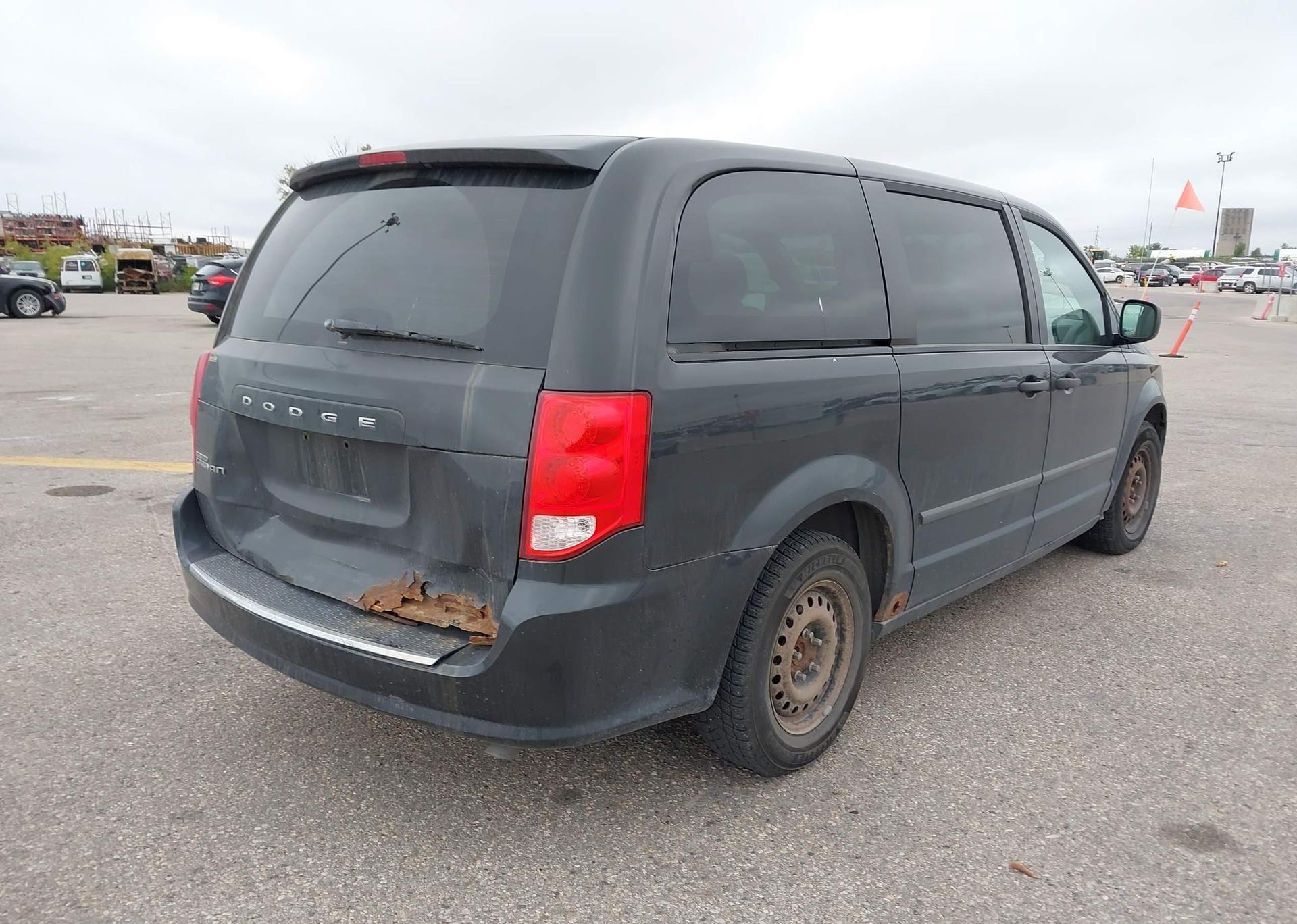 2012 DODGE GRAND CARAVAN SE