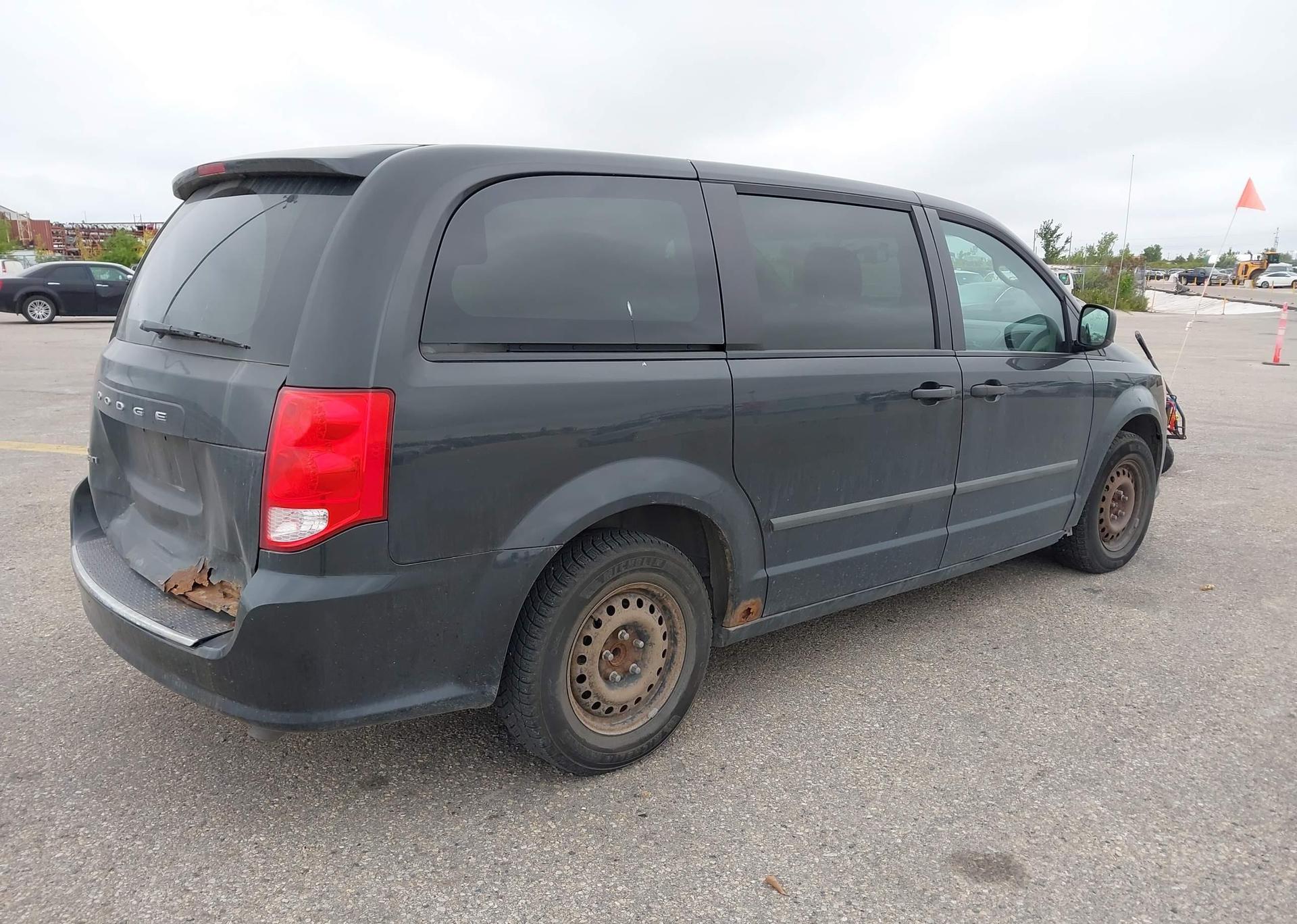 2012 DODGE GRAND CARAVAN SE