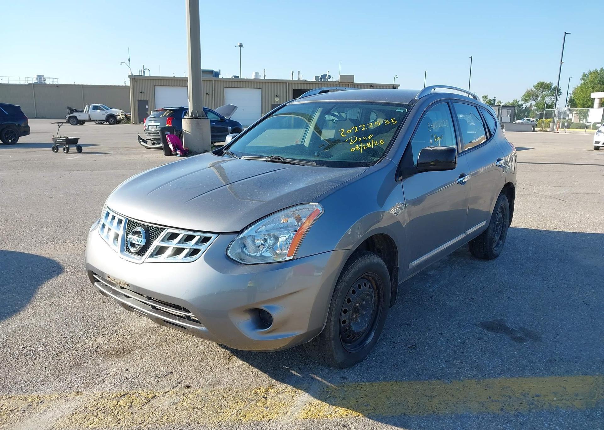 2011 NISSAN ROGUE S