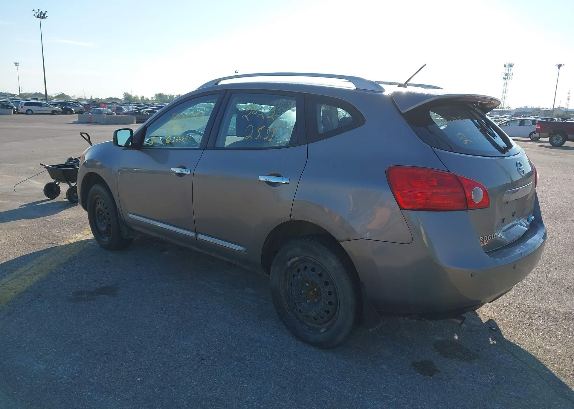 2011 NISSAN ROGUE S