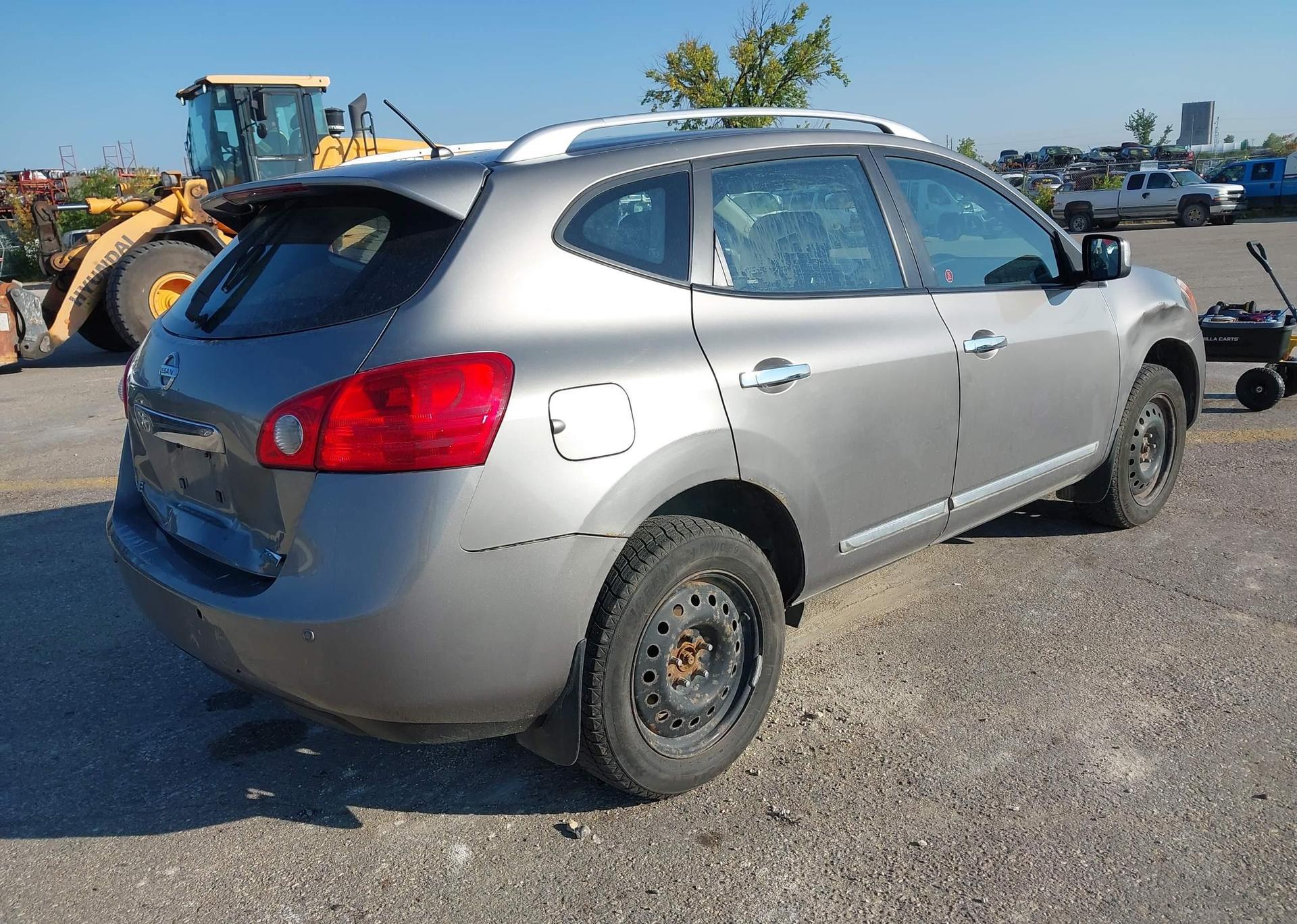 2011 NISSAN ROGUE S