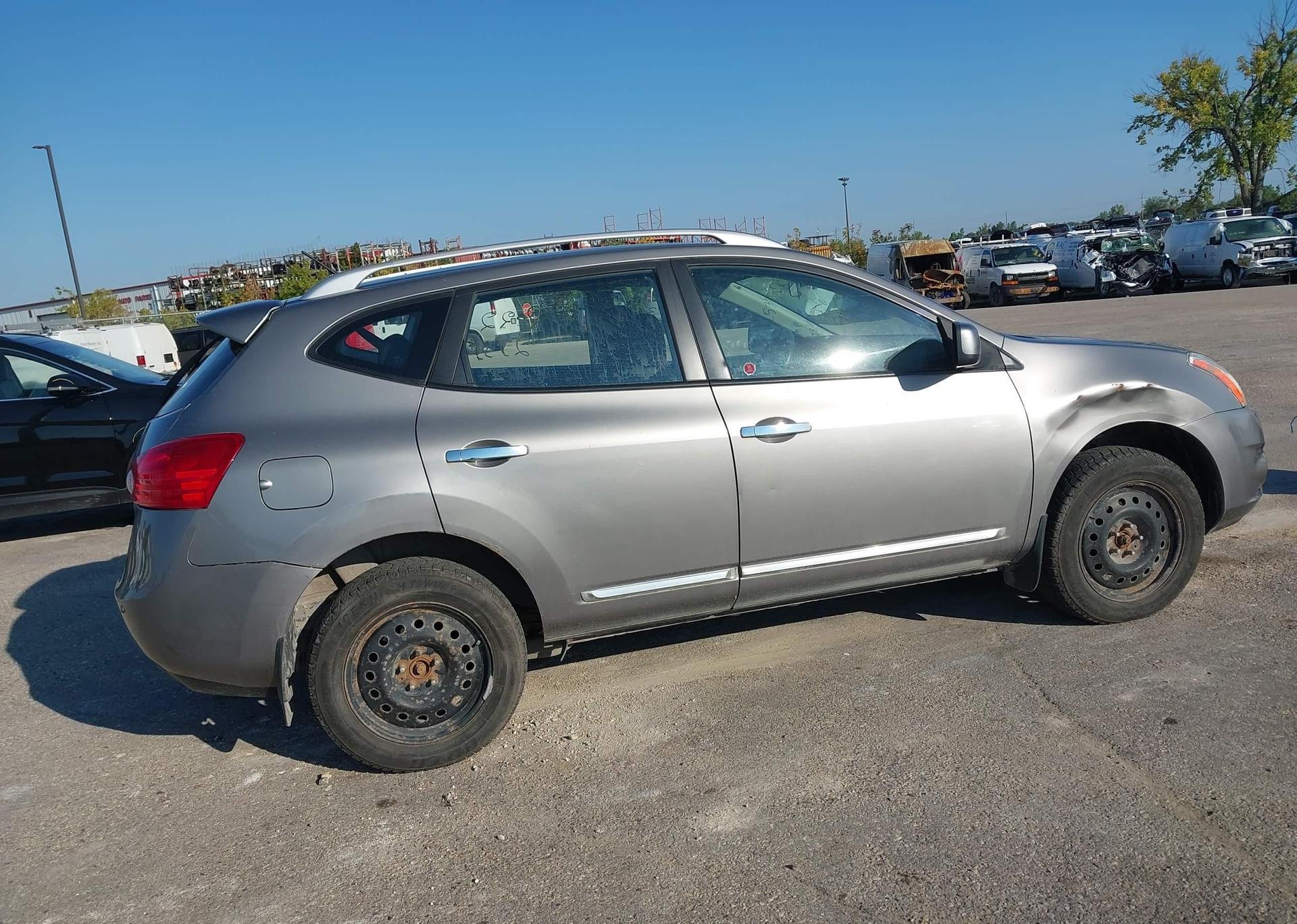 2011 NISSAN ROGUE S