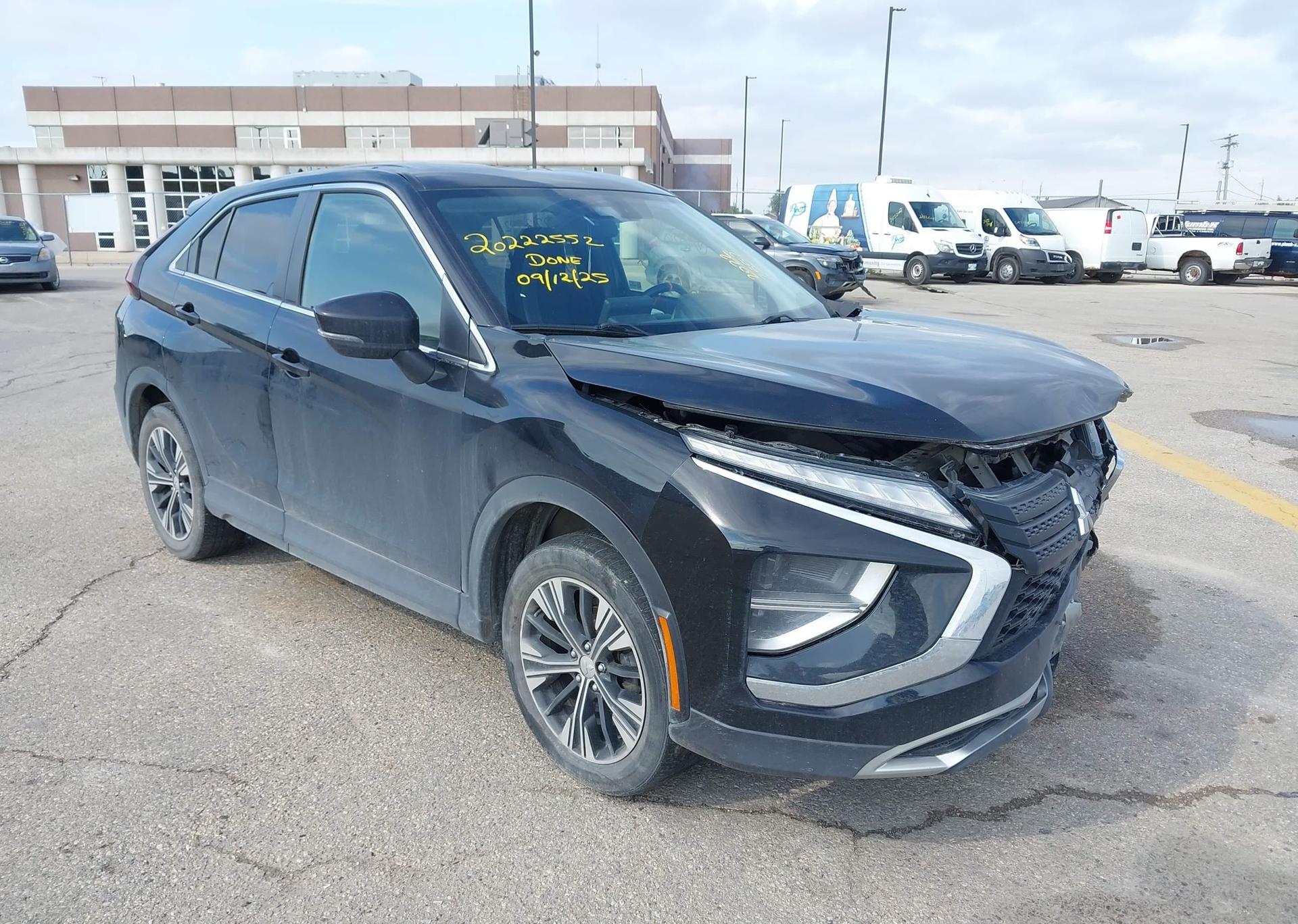 2022 MITSUBISHI ECLIPSE CROSS ES