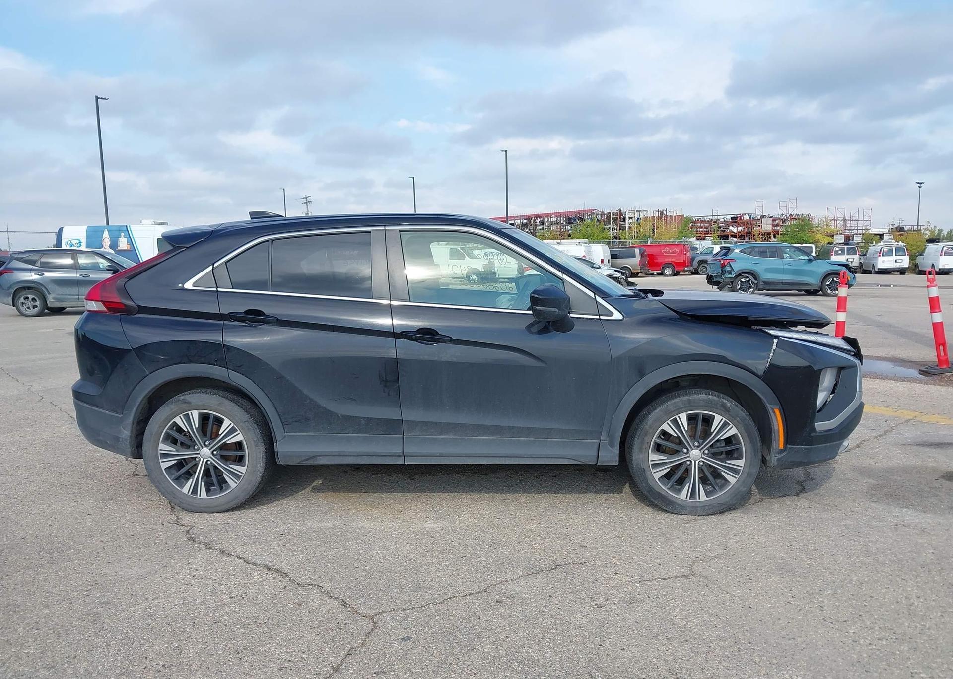 2022 MITSUBISHI ECLIPSE CROSS ES
