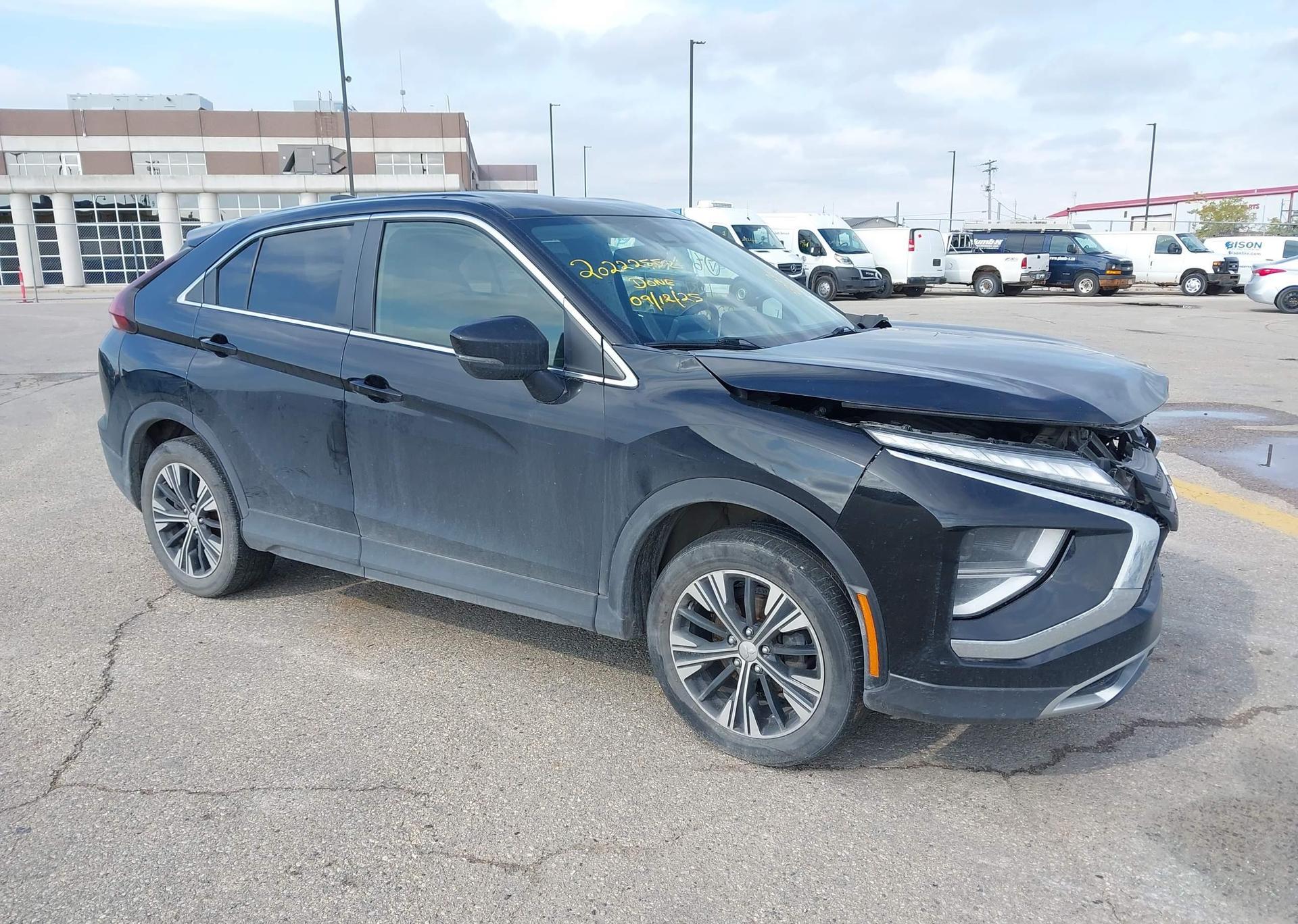 2022 MITSUBISHI ECLIPSE CROSS ES