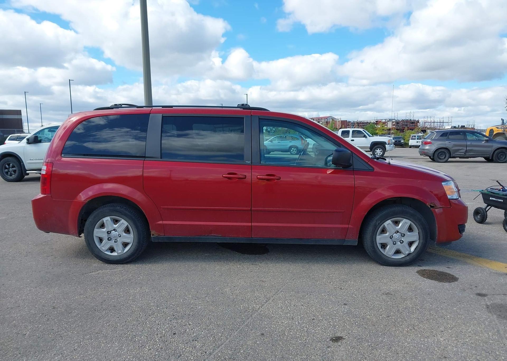 2010 DODGE GRAND CARAVAN SE