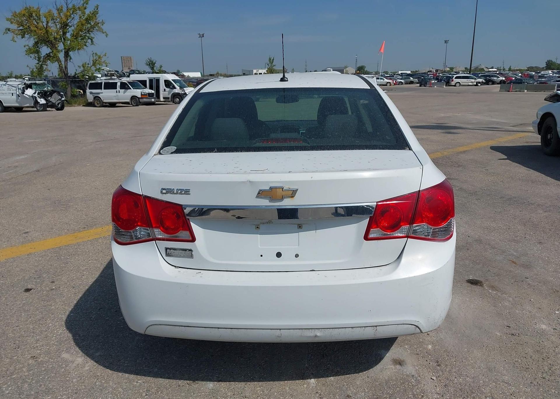 2011 CHEVROLET CRUZE LS