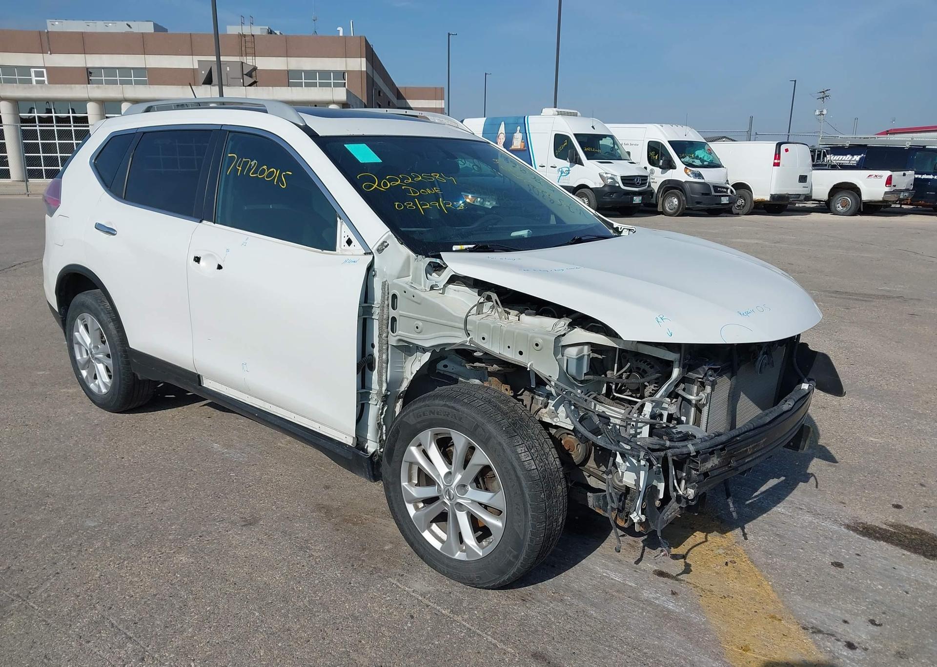 2014 NISSAN ROGUE SV