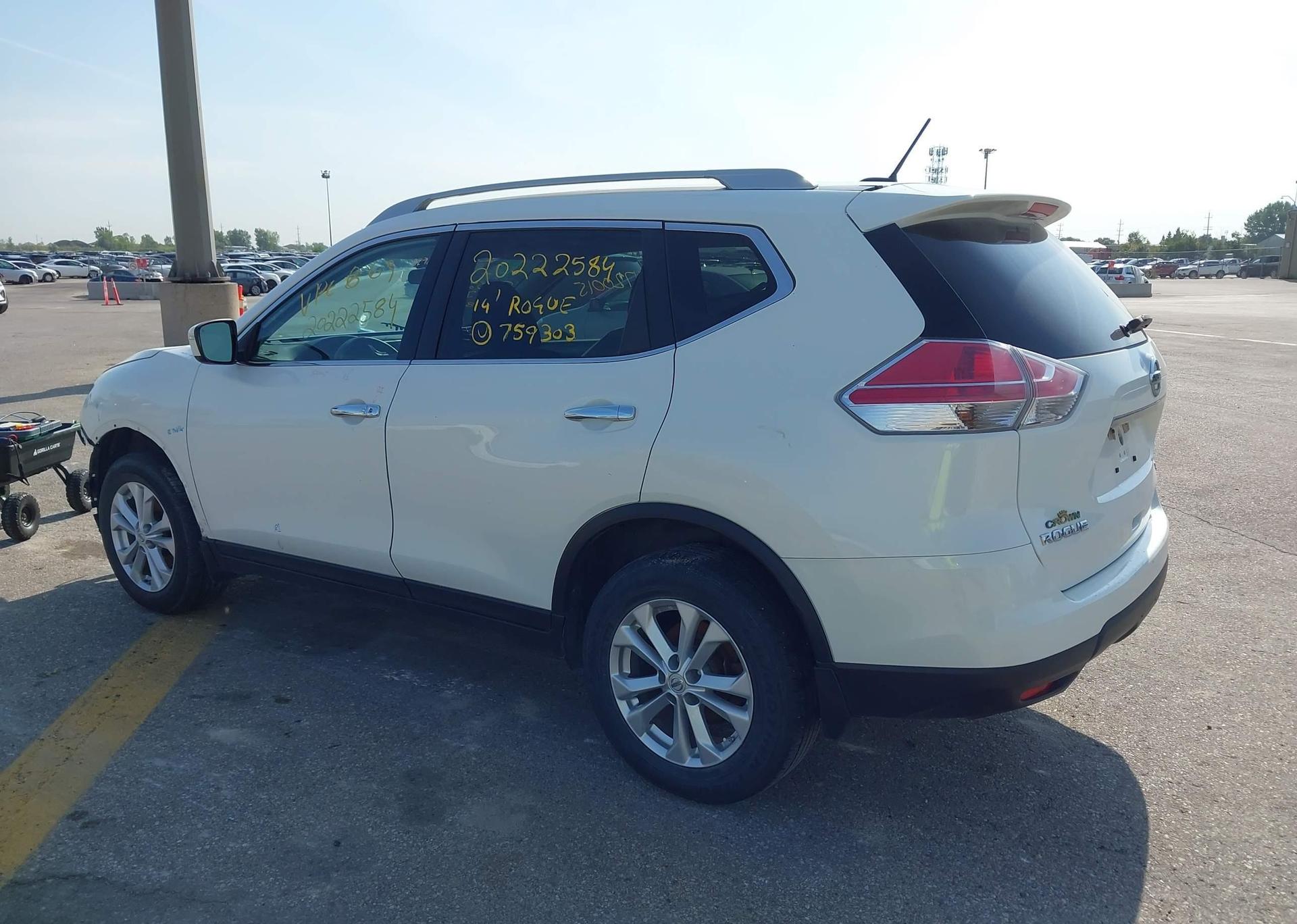 2014 NISSAN ROGUE SV