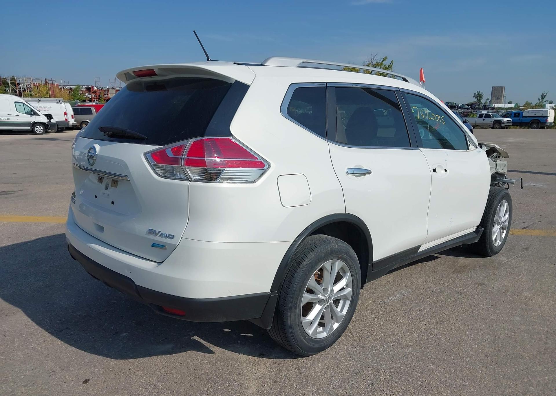 2014 NISSAN ROGUE SV