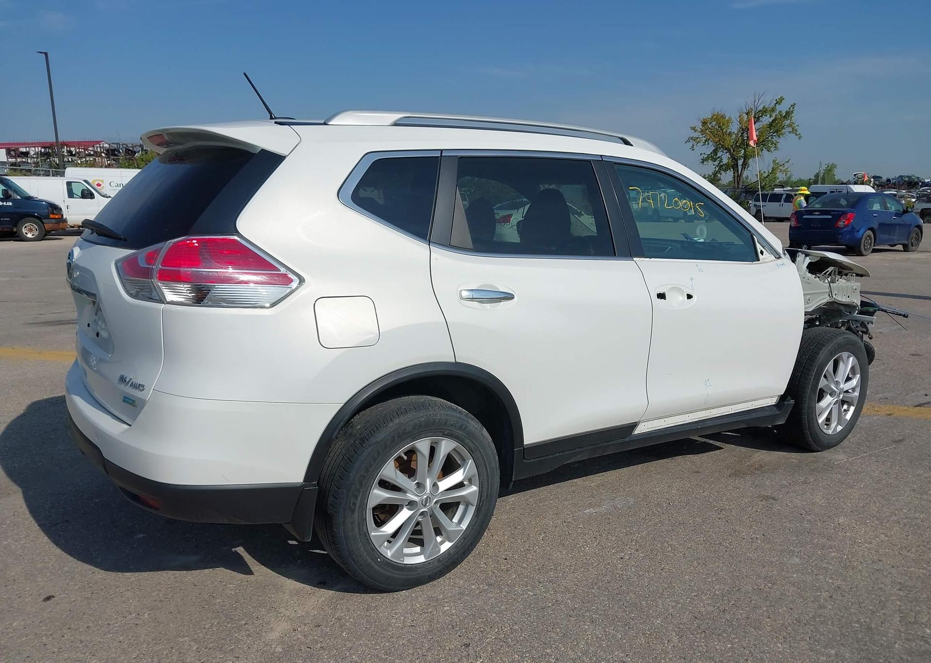 2014 NISSAN ROGUE SV