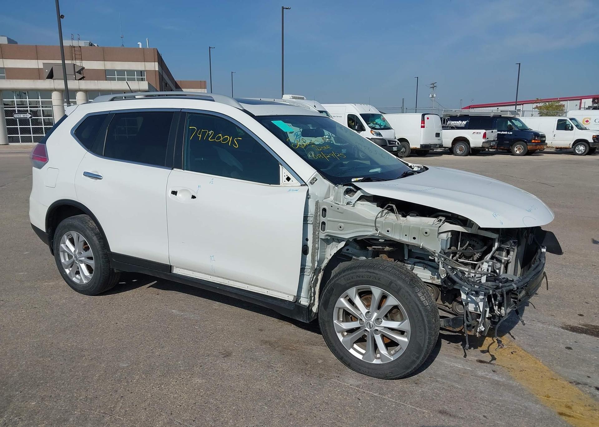 2014 NISSAN ROGUE SV
