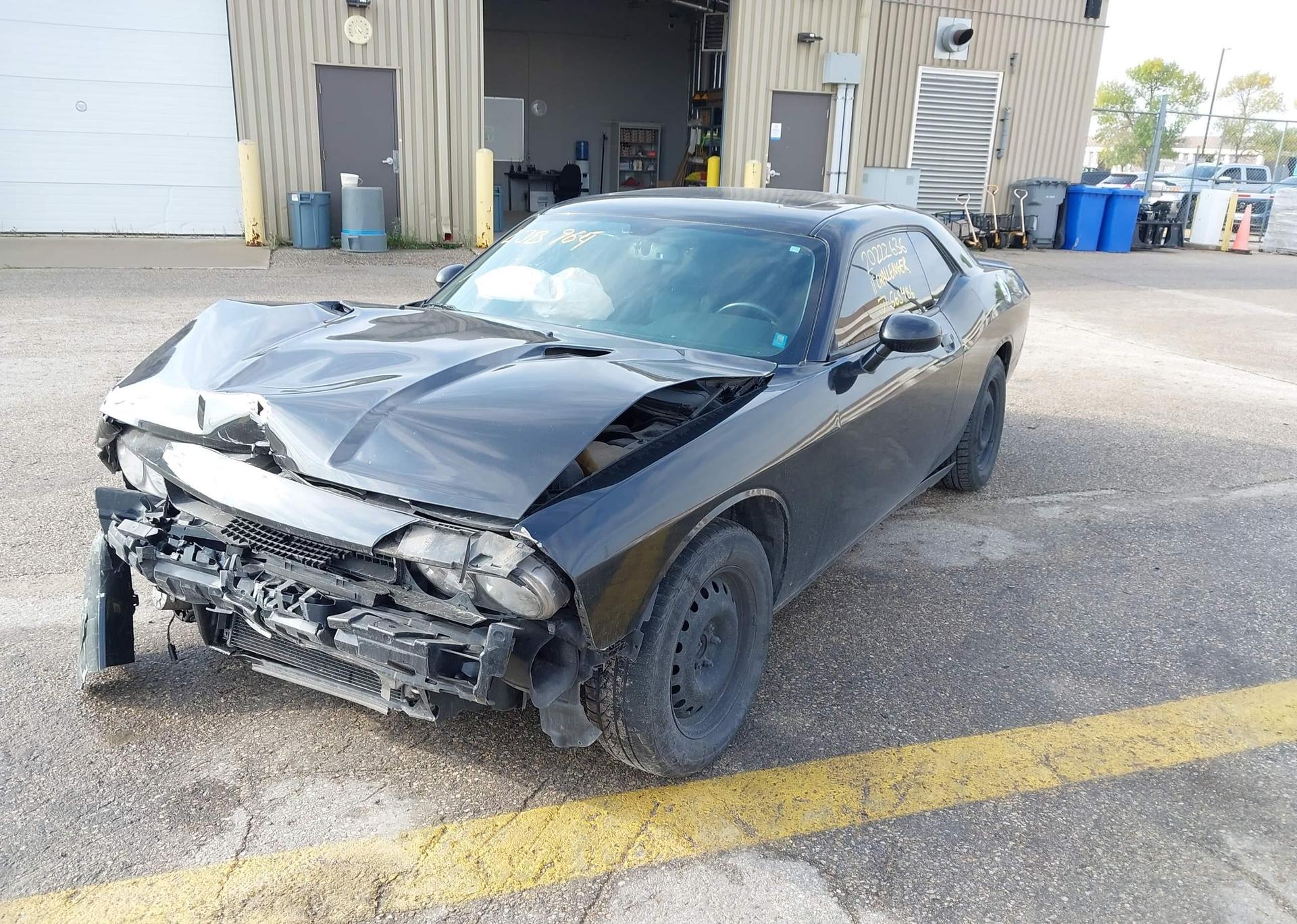 2011 DODGE CHALLENGER SE