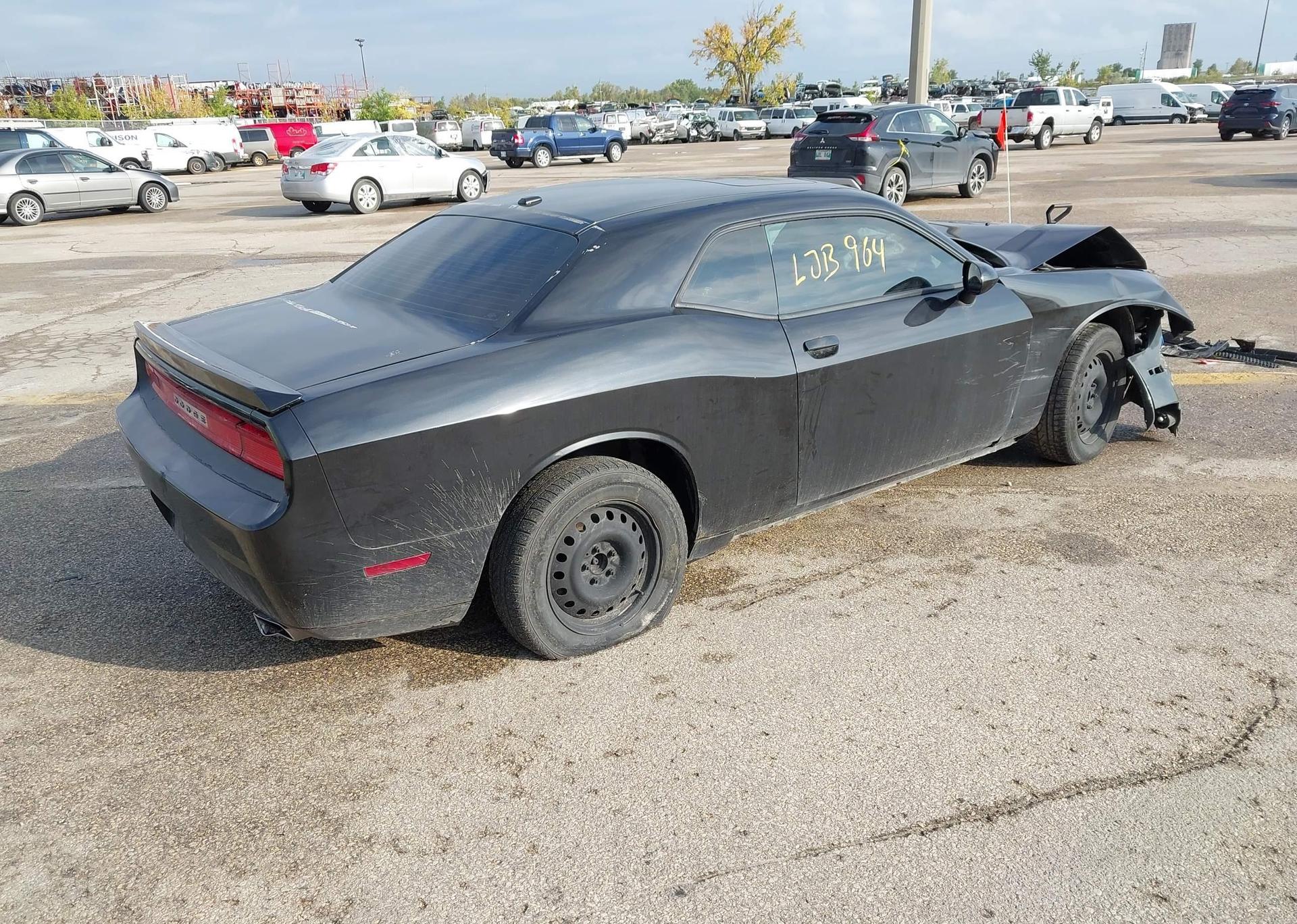 2011 DODGE CHALLENGER SE