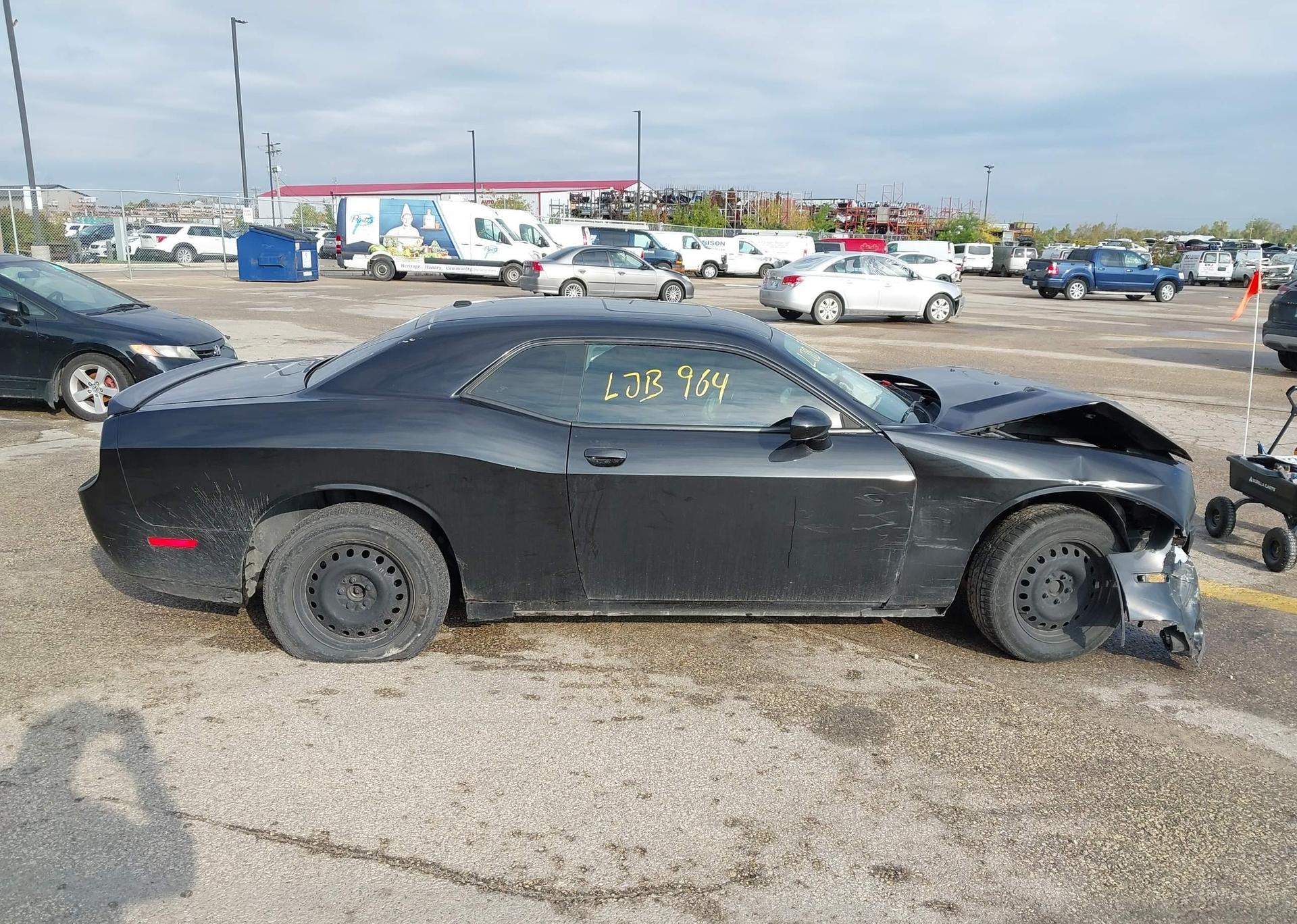 2011 DODGE CHALLENGER SE