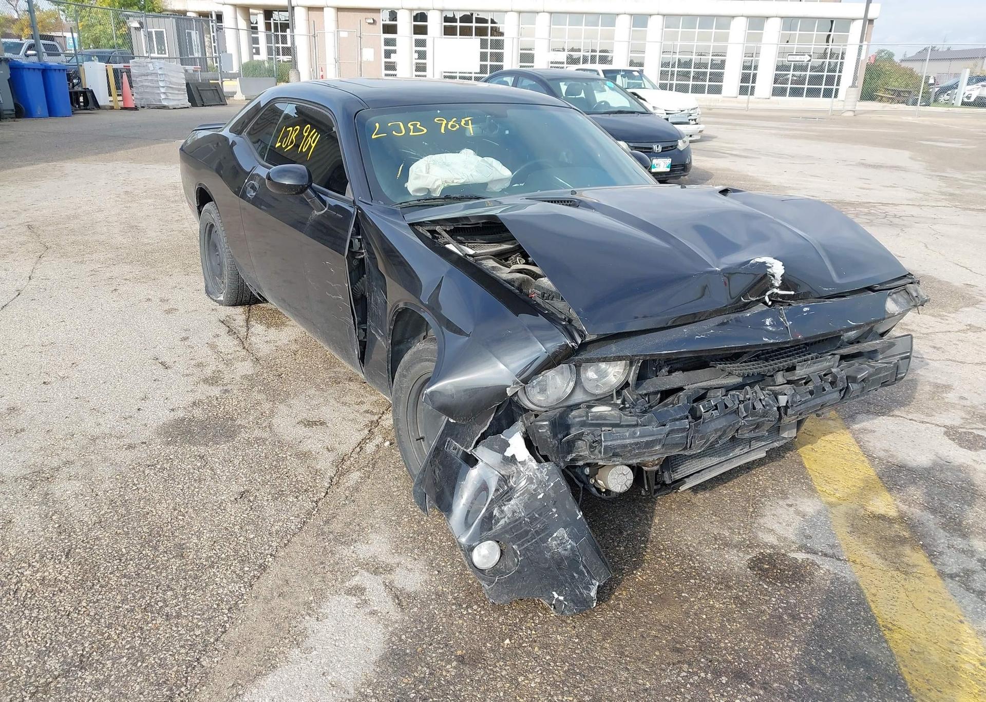 2011 DODGE CHALLENGER SE