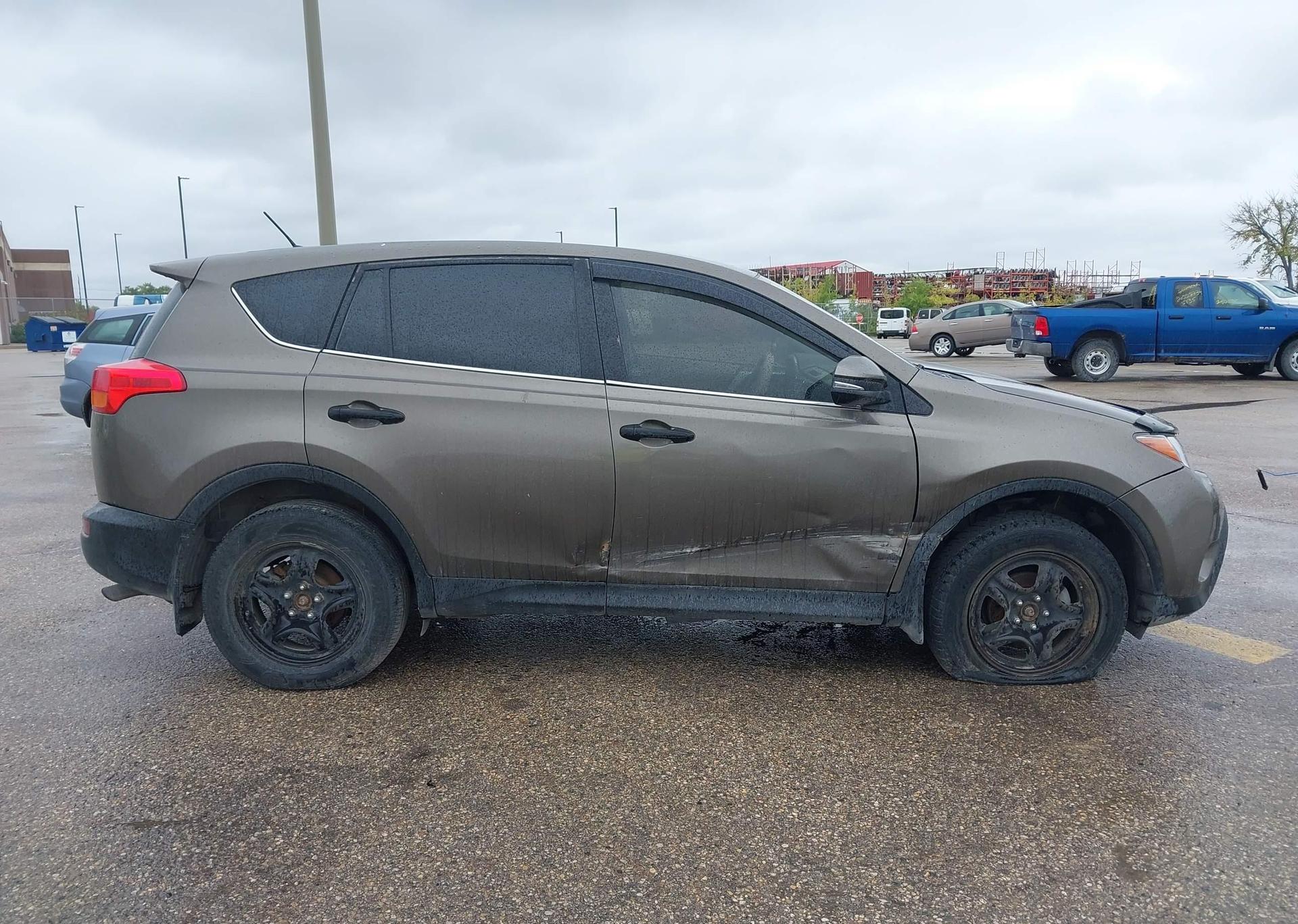 2013 TOYOTA RAV4 LE