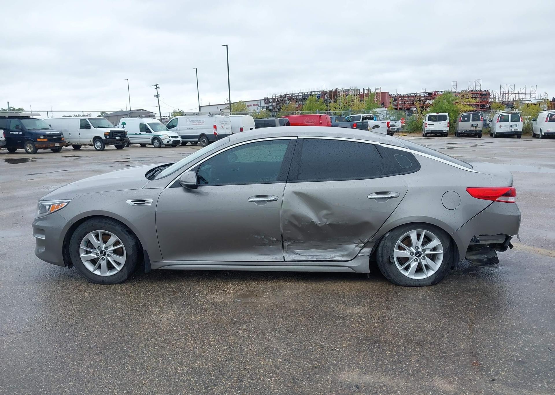 2016 KIA OPTIMA LX
