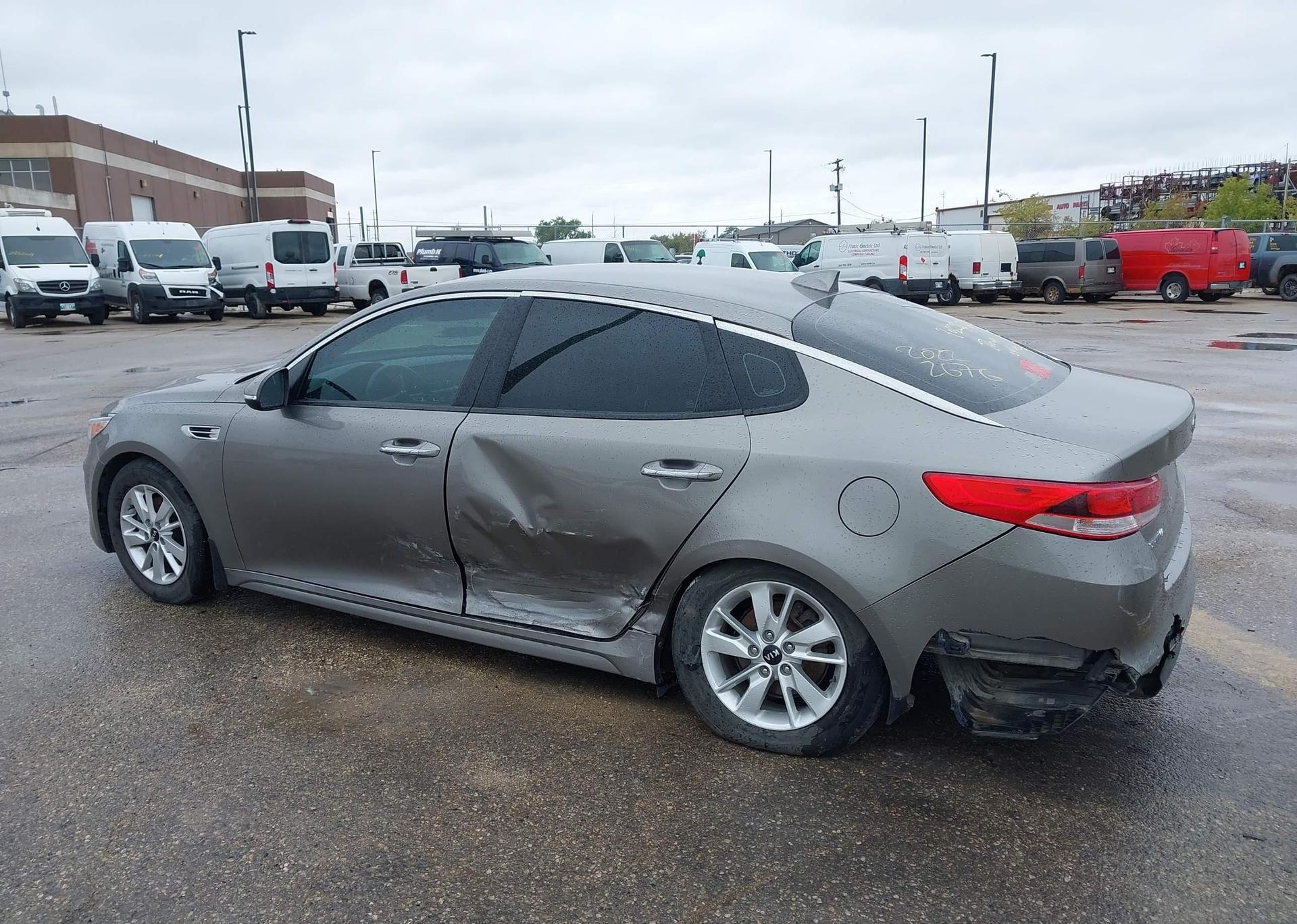 2016 KIA OPTIMA LX