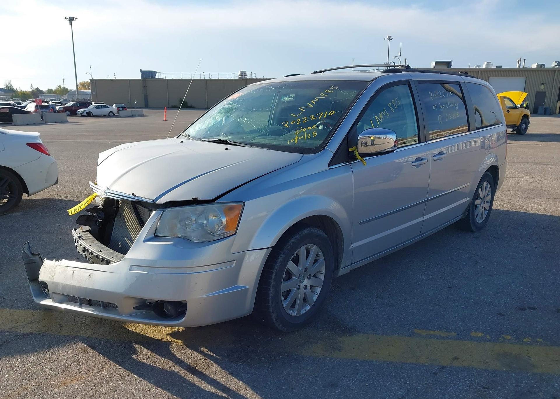 2009 CHRYSLER TOWN & COUNTRY TOURING